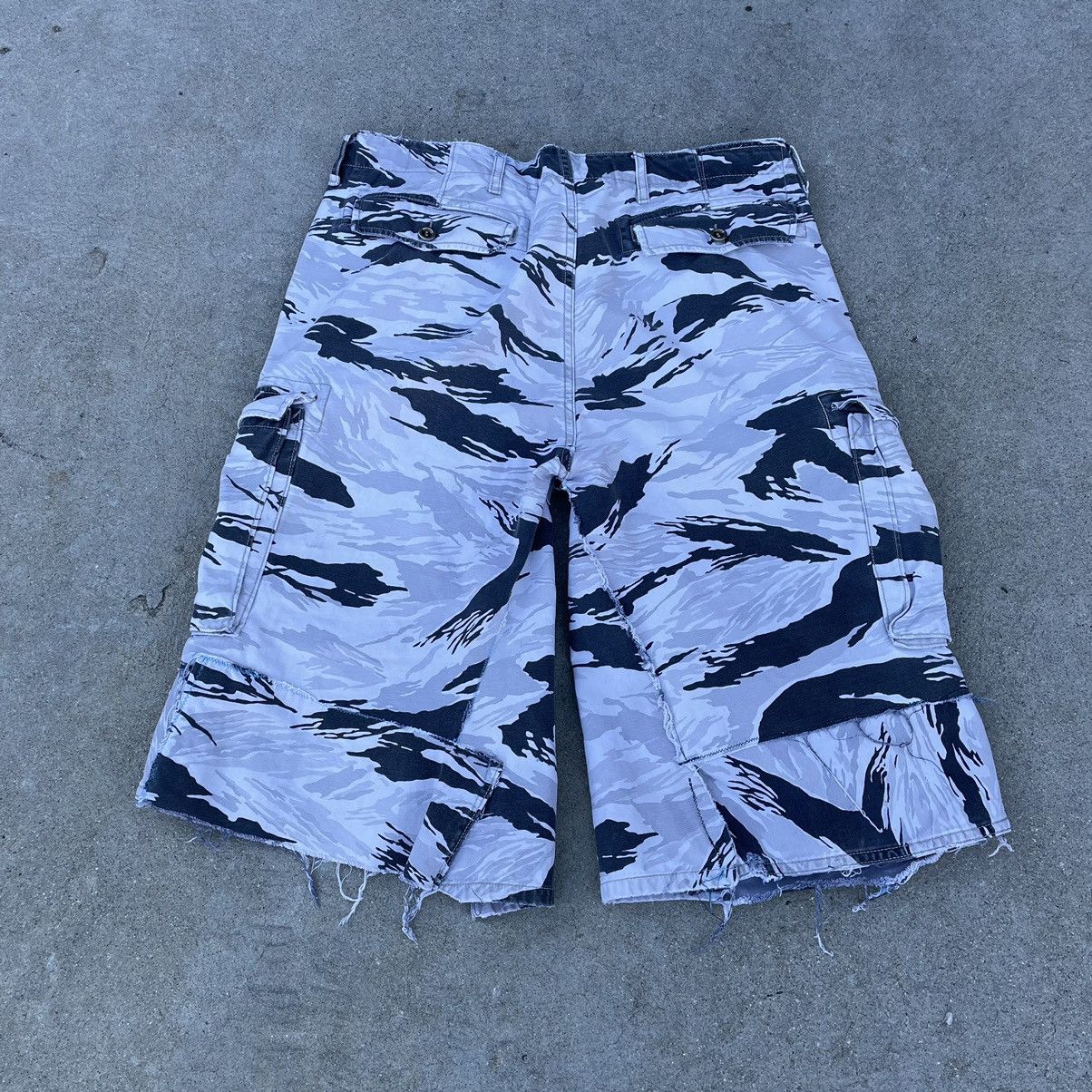 Levi's × Vintage Baggy Tiger Camo Shorts Size US 36 / EU 52 - 6 Thumbnail