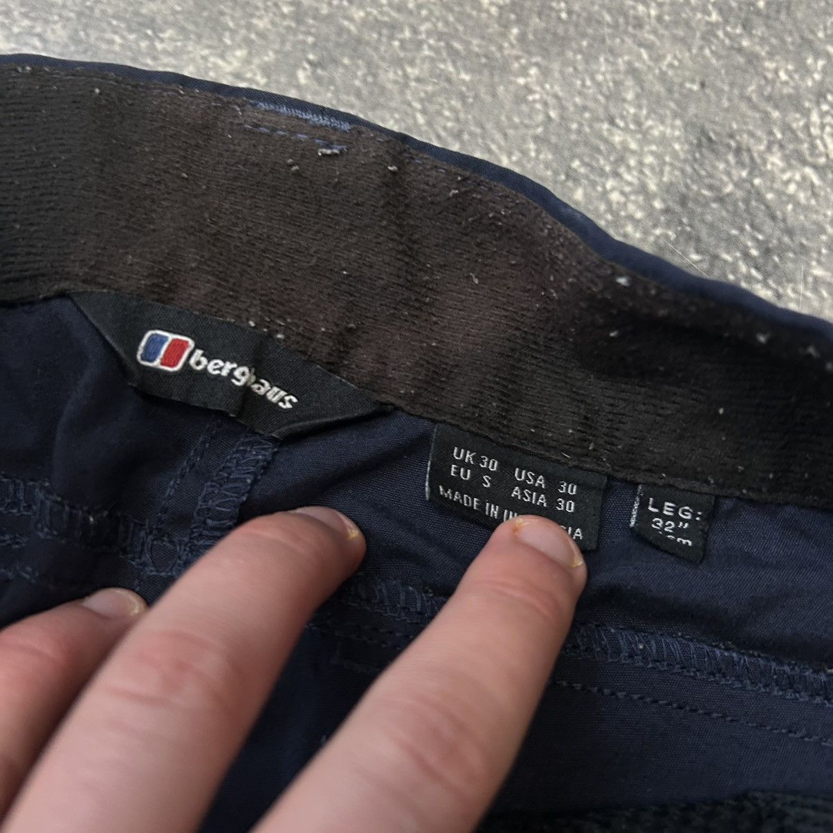 Berghaus Mens Berghaus Cargo Outdoor Gorpcore Pants size S Size US 30 / EU 46 - 6 Thumbnail