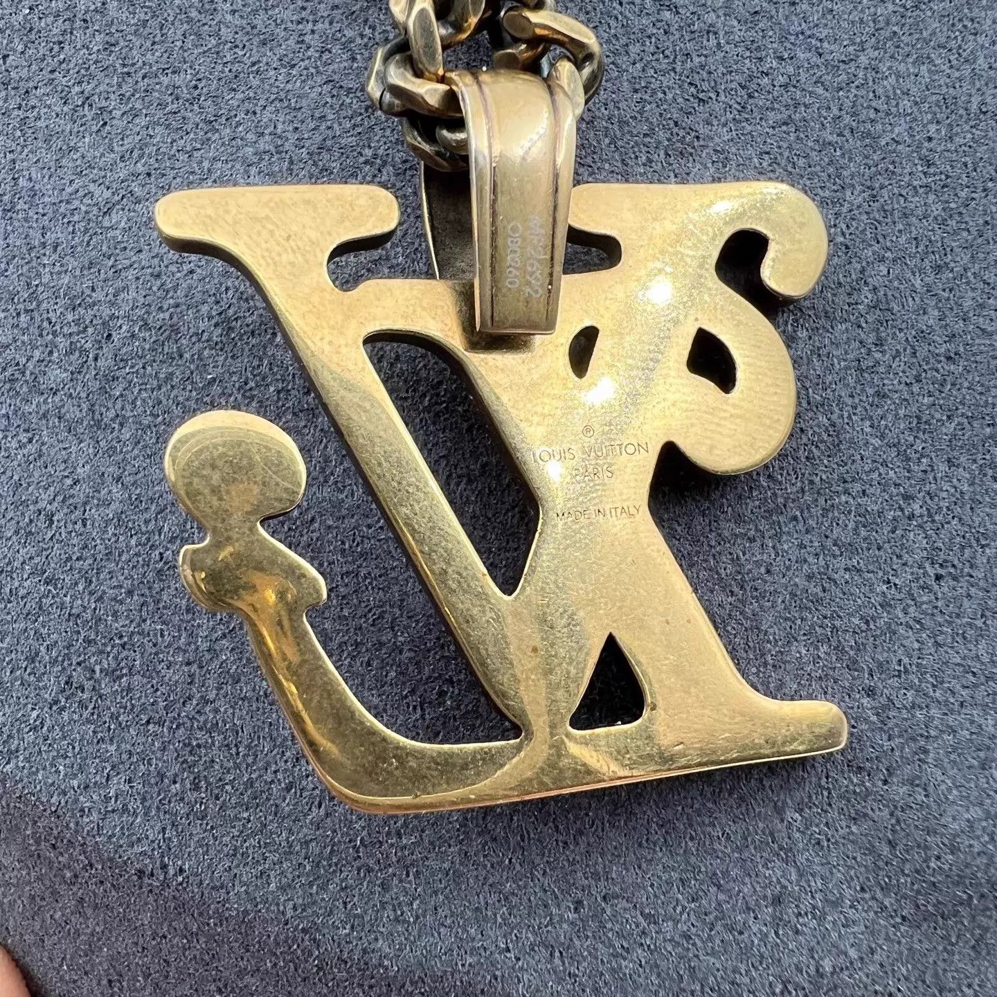 Louis Vuitton LV Nigo Gold Large Logo Necklace Size ONE SIZE - 2 Thumbnail