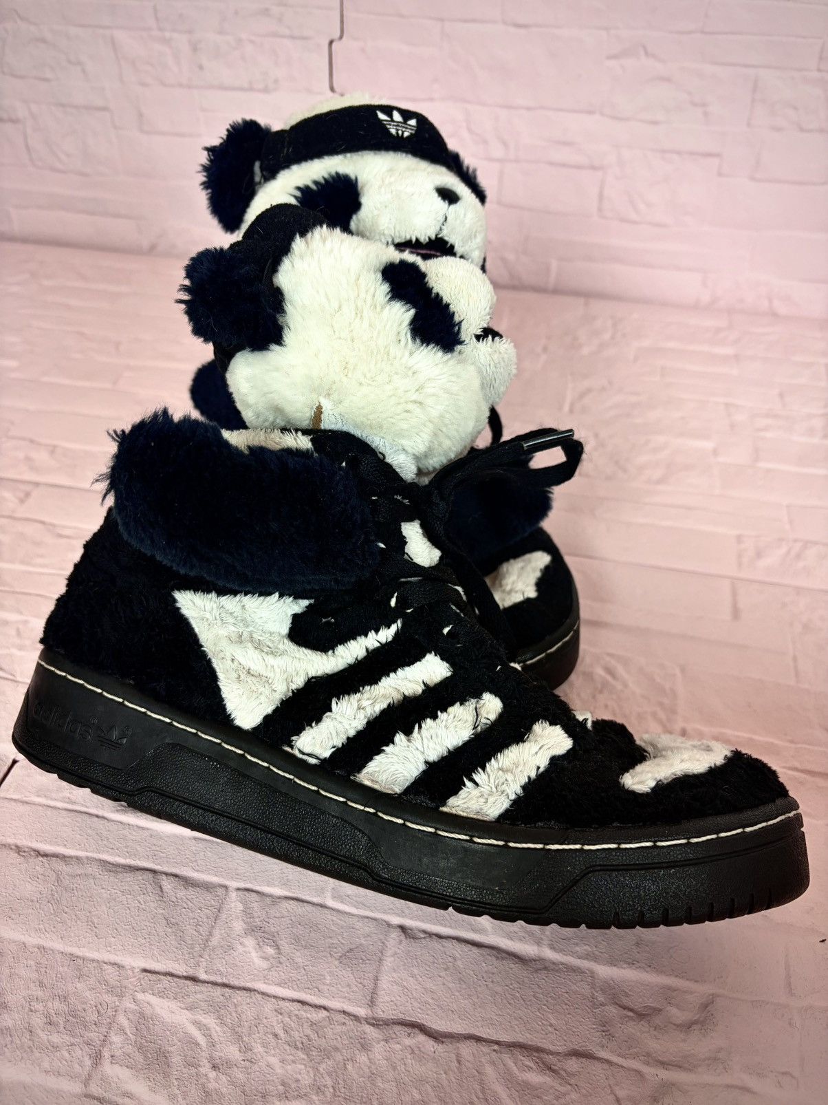 Adidas Adidas x jeremy scott panda shoes Size US 9.5 / EU 42-43 - 2 Thumbnail