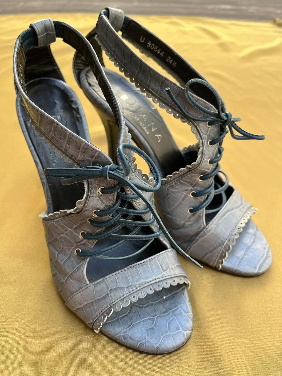 Japanese Brand Diana Amorosa heels Size US 7.5 / IT 37.5 - 5 Thumbnail