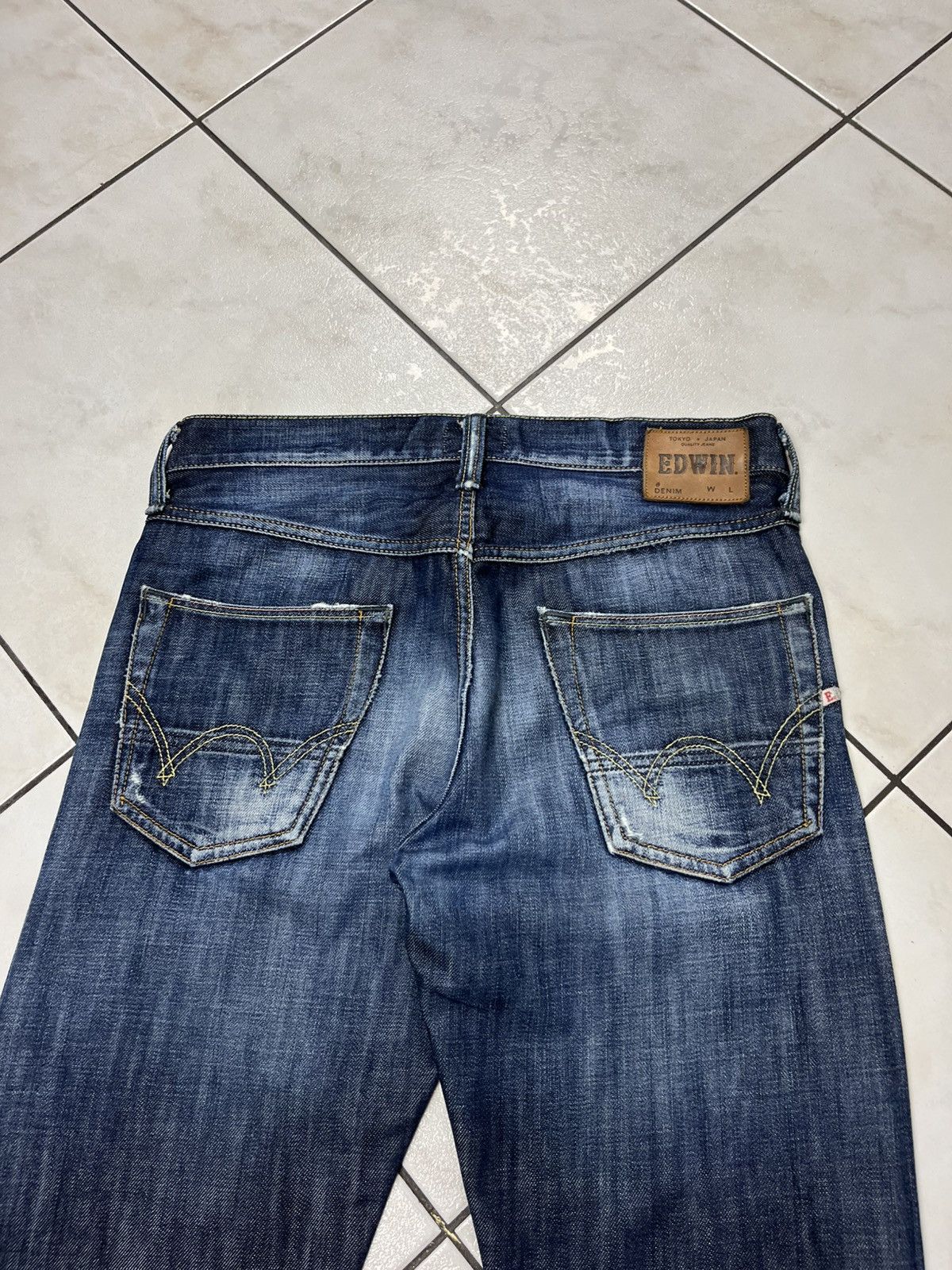 Edwin × Vintage Vintage Edwin ed-47 regular distressed denim washed jeans Size US 30 / EU 46 - 14 Thumbnail