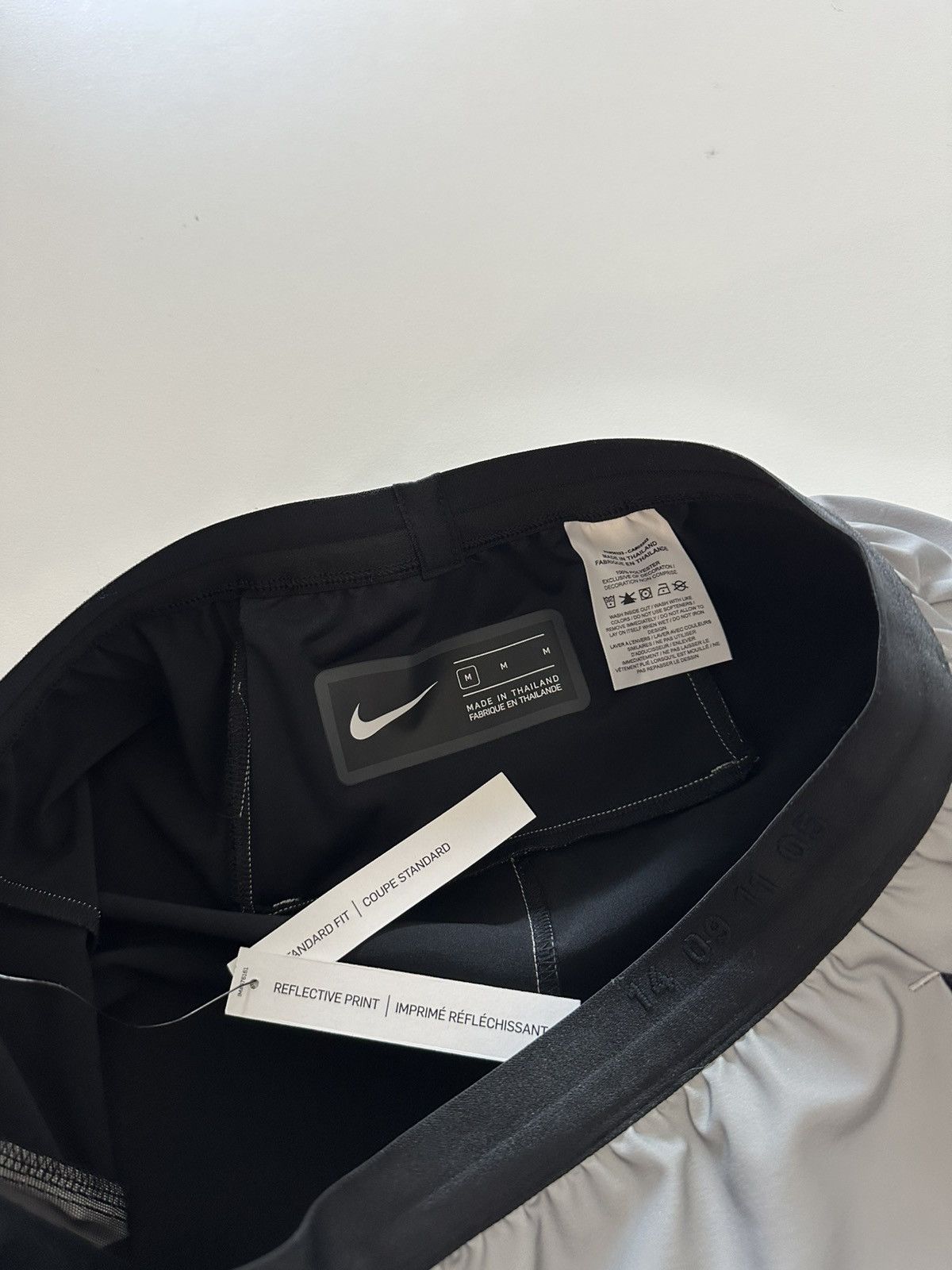 Nike Nike Tech Pack Ultra Visible Shorts CJ5745-096 Reflective Size US 30 / EU 46 - 7 Thumbnail
