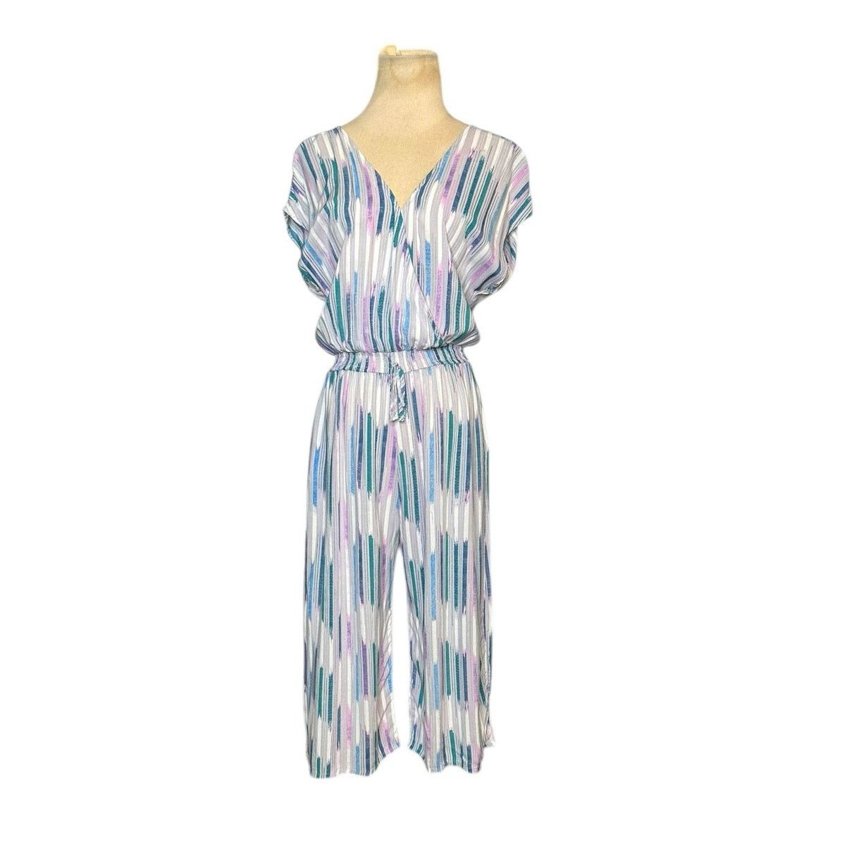 Dolce Vita Dolce Vita green pink multi stripe capri jumpsuit size XS Size 26" / US 2 / IT 38 - 1 Thumbnail