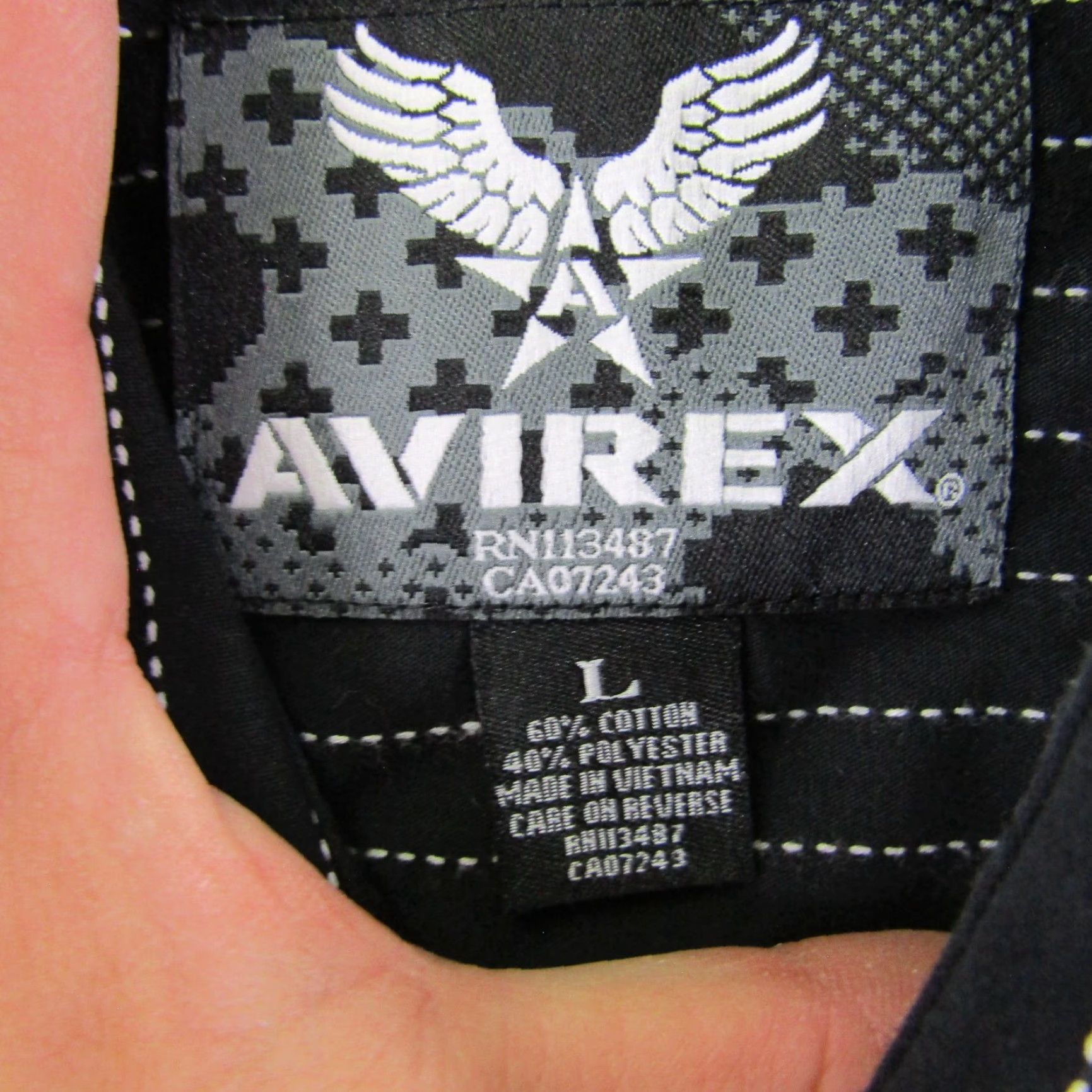 Avirex VINTAGE Avirex Shirt Mens Large Black White Pinstripes Stripes Button Up Camp Casual Y2K Size US L / EU 52-54 / 3 - 7 Thumbnail