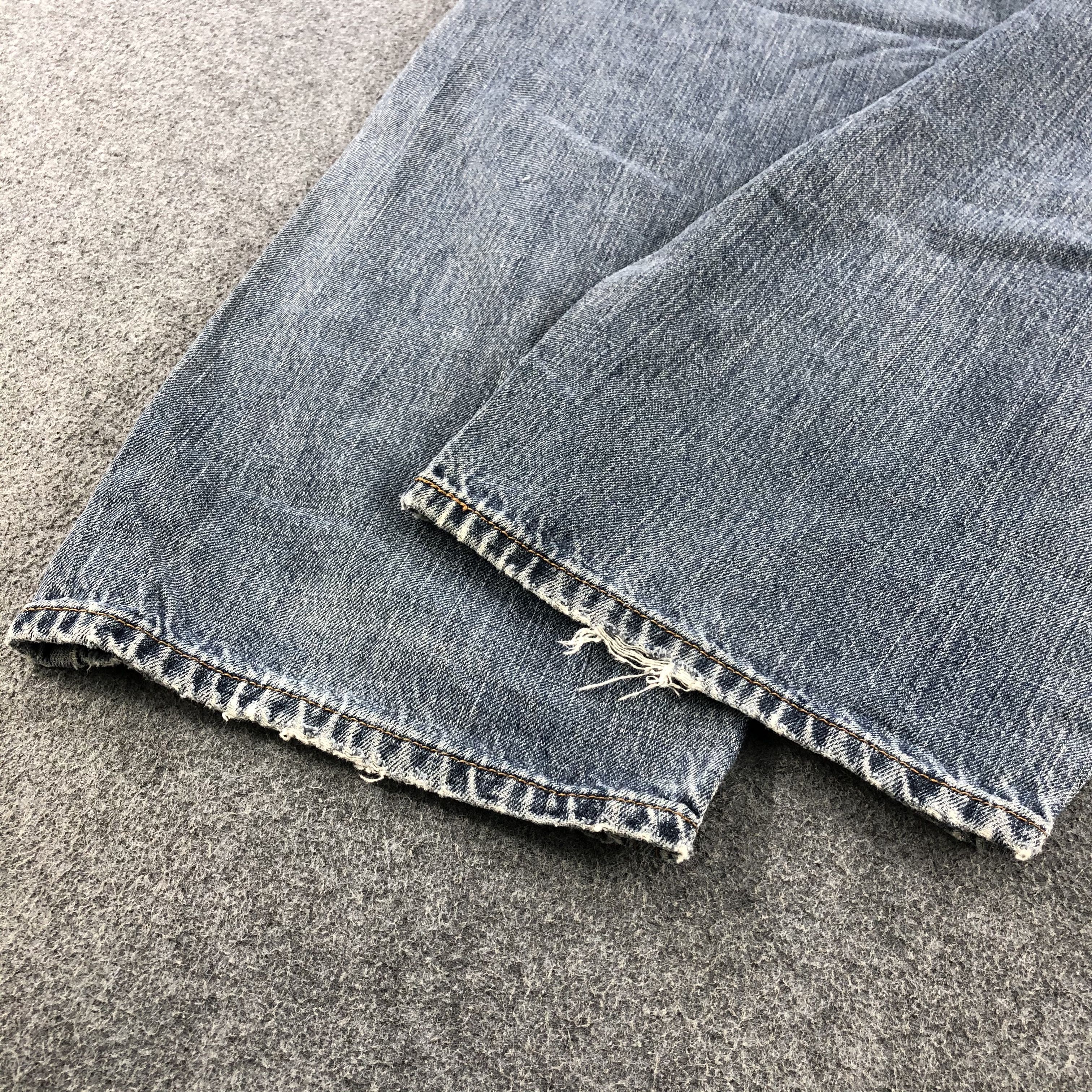 Levi's Vintage Light Wash Levis 559 Jeans-J1240 Size US 37 - 6 Thumbnail