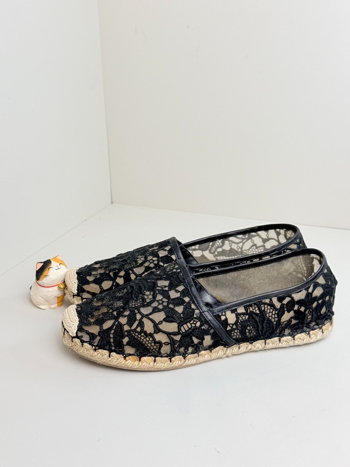 Valentino Valentino Knit Lowtop Sneakers us_8 Women Size US 8 / IT 38 - 1 Thumbnail