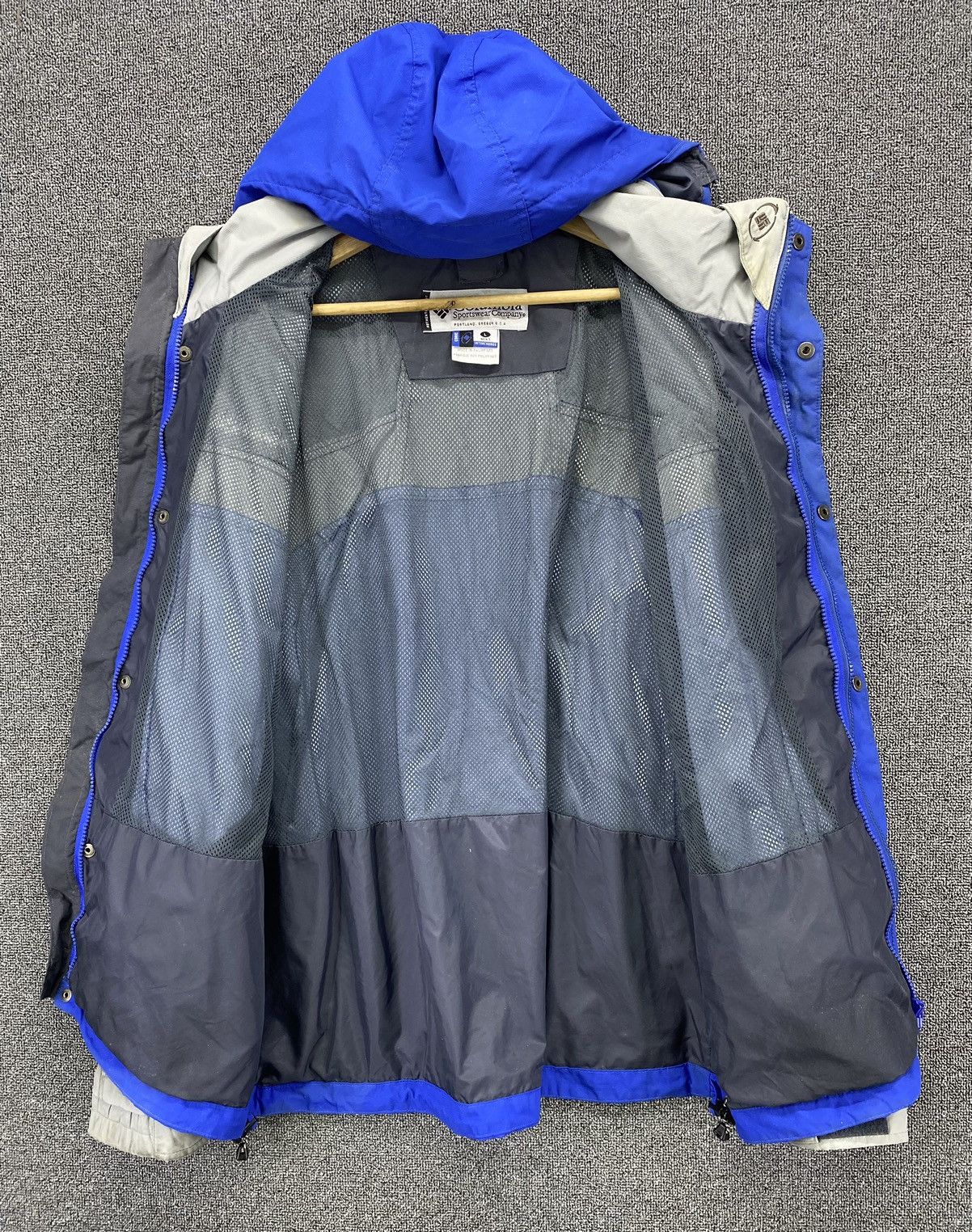 Columbia Vintage Columbia Hooded Light Jacket Size US L / EU 52-54 / 3 - 6 Thumbnail