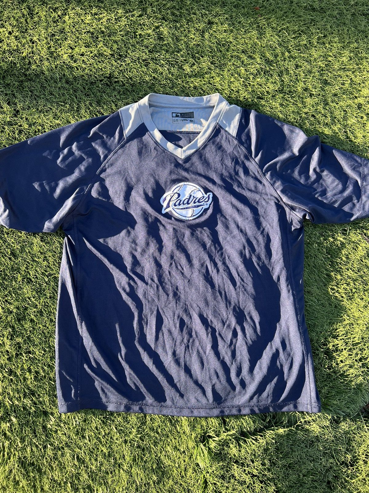 MLB San Diego pared shirt Size US XXL / EU 58 / 5 - 1 Thumbnail