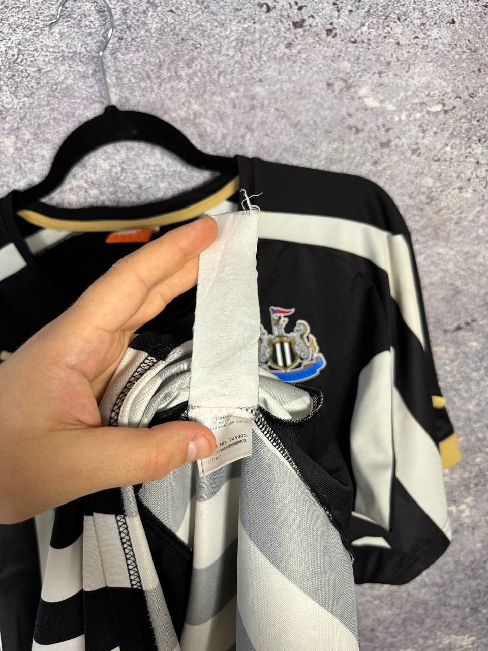 Puma × Vintage Newcastle United 2014/15 Puma Soccer Jersey Large Size US L / EU 52-54 / 3 - 14 Thumbnail