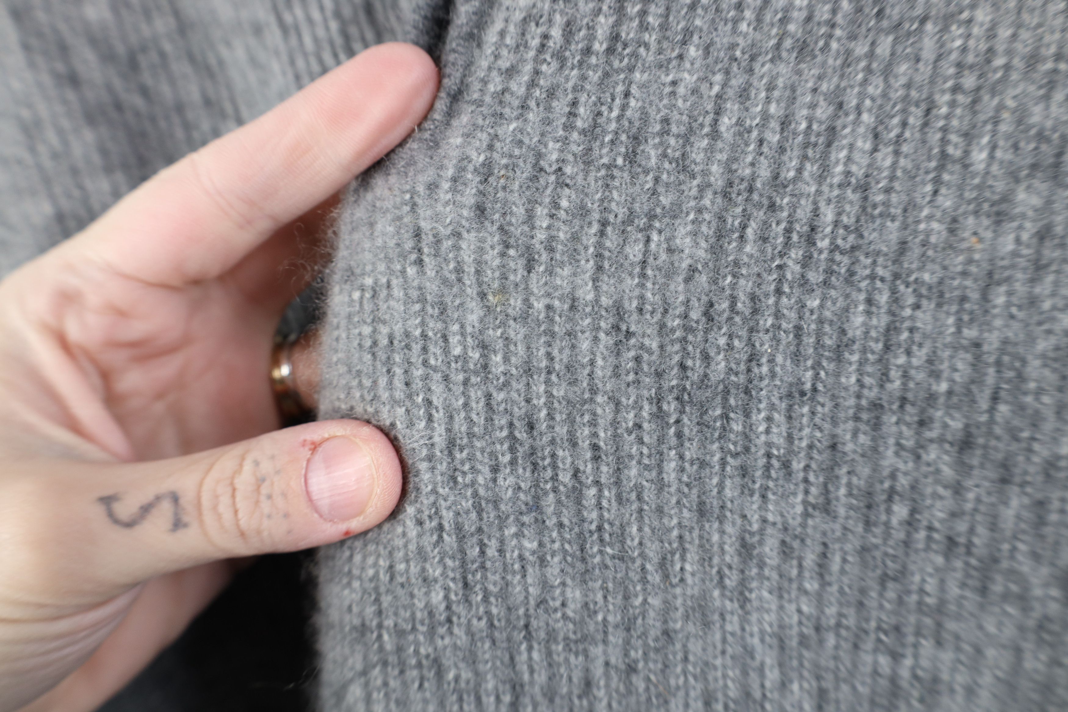 Vintage Vintage Y2K Streetwear Cashmere Ribbed Knit Half Zip Sweater Size US L / EU 52-54 / 3 - 4 Thumbnail