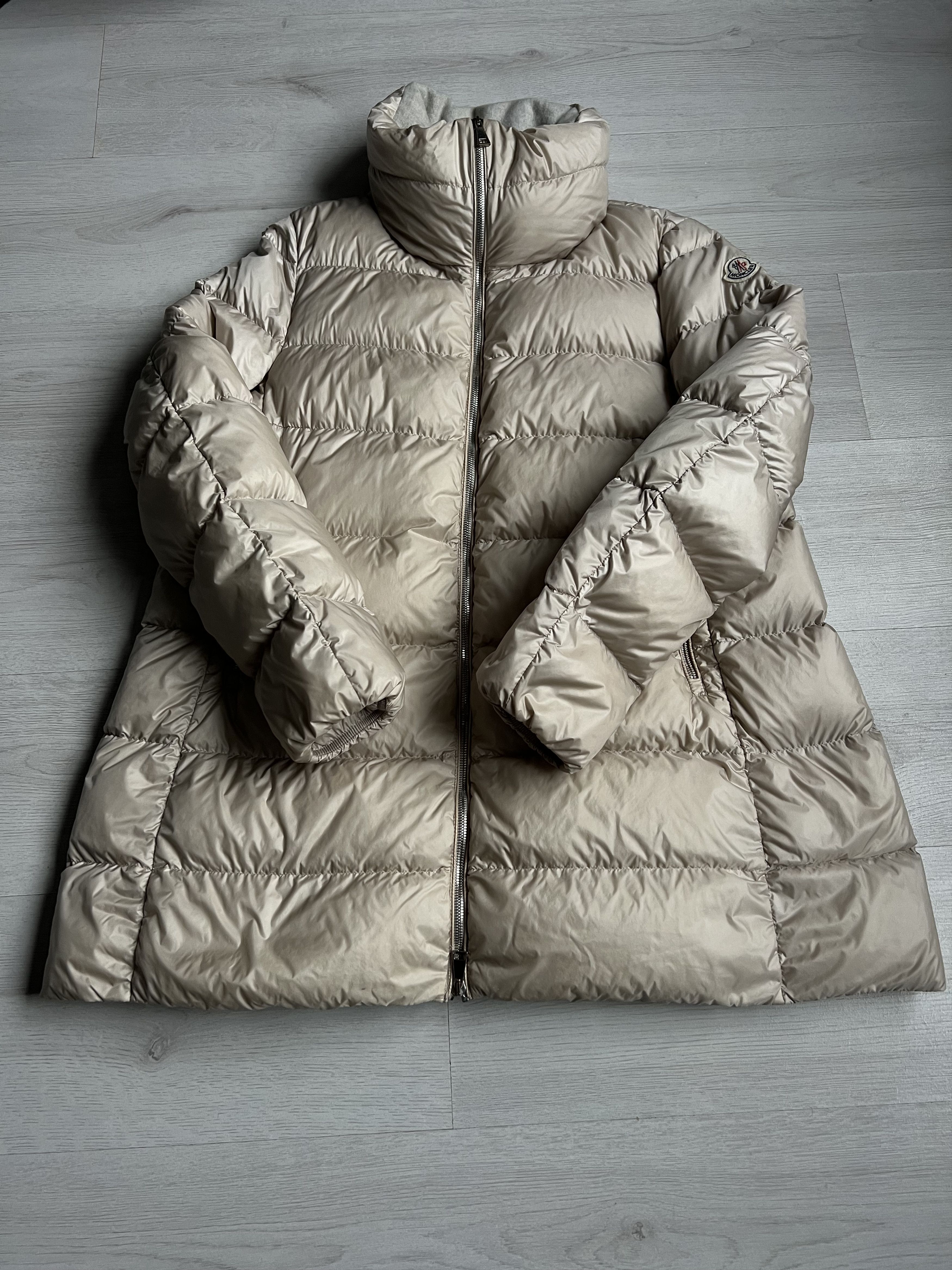 Moncler Moncler Torcyn Giubbotto Beige Padded Coat Women’s Size XL / US 12-14 / IT 48-50 - 2 Thumbnail