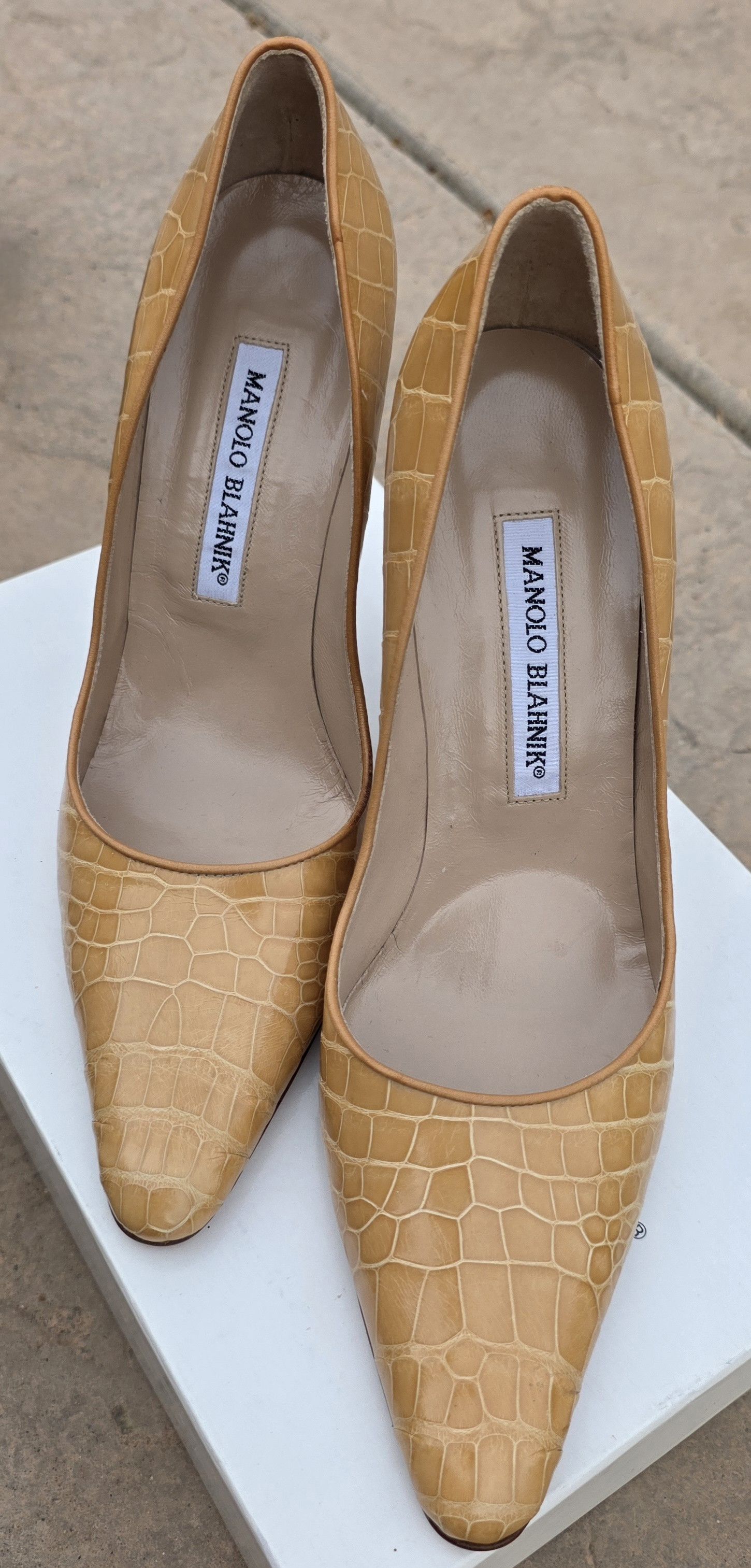 Manolo Blahnik Vintage Manolo Blahnik Blixa Pumps Alligator EU 37.5/US 7.5 Size US 7.5 / IT 37.5 - 4 Thumbnail