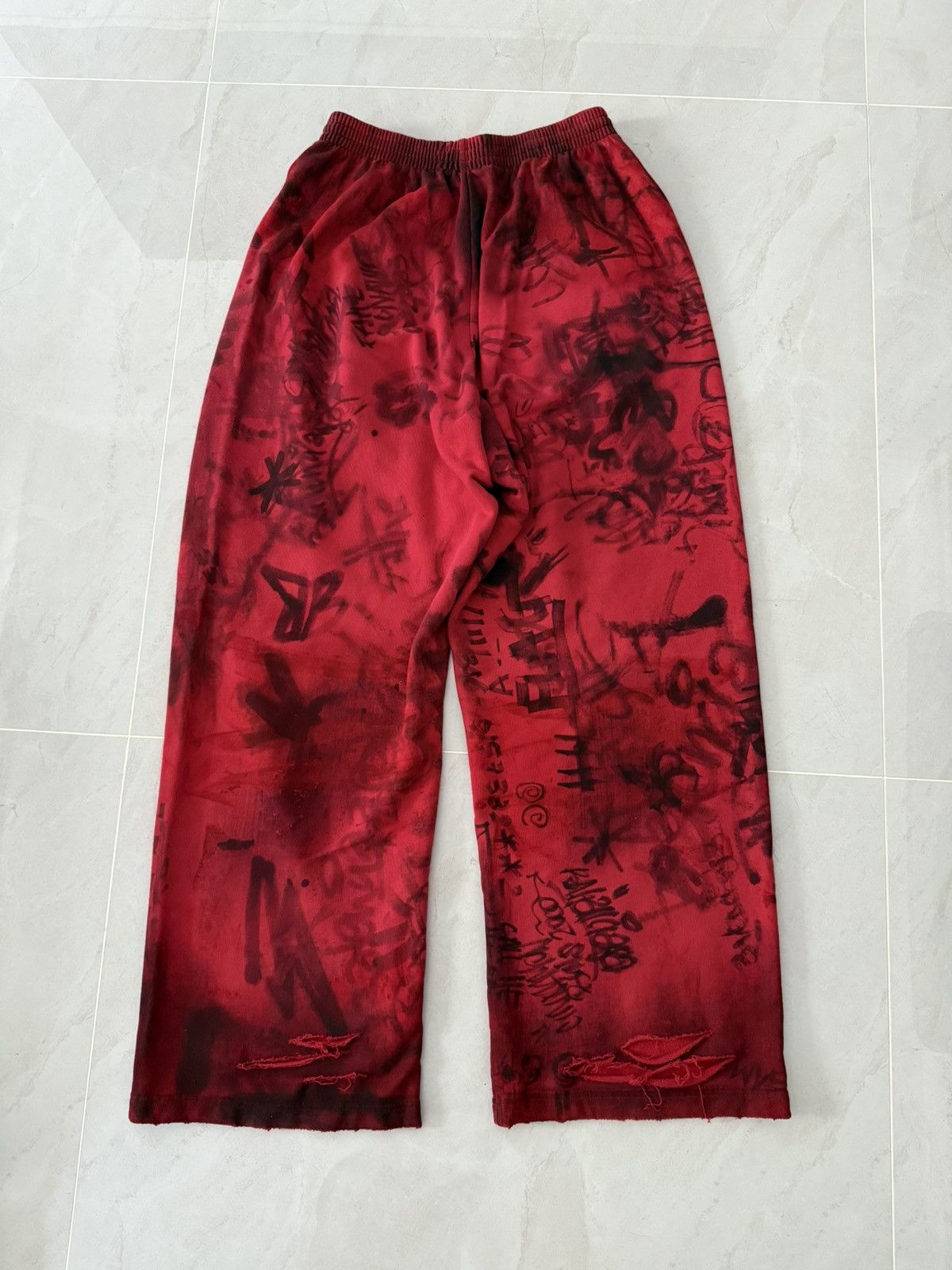Balenciaga Balenciaga SS23 Red Skater Graffiti Sweatpants Sz.M Size US 34 / EU 50 - 5 Thumbnail