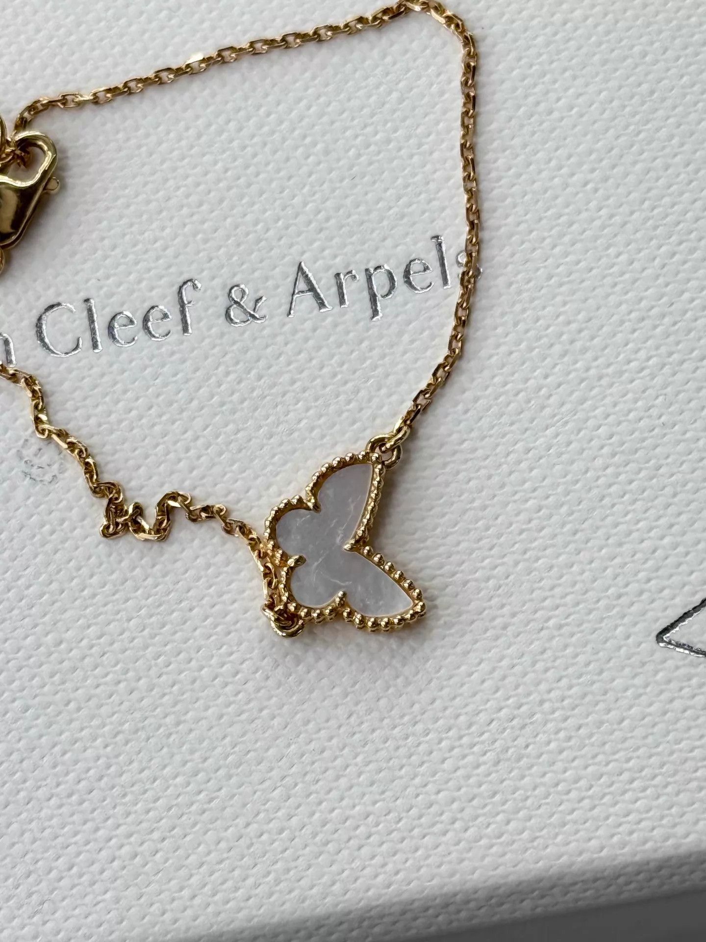 Van Cleef & Arpels VCA White MOP Butterfly Bracelet w/ box & card Size ONE SIZE - 3 Thumbnail