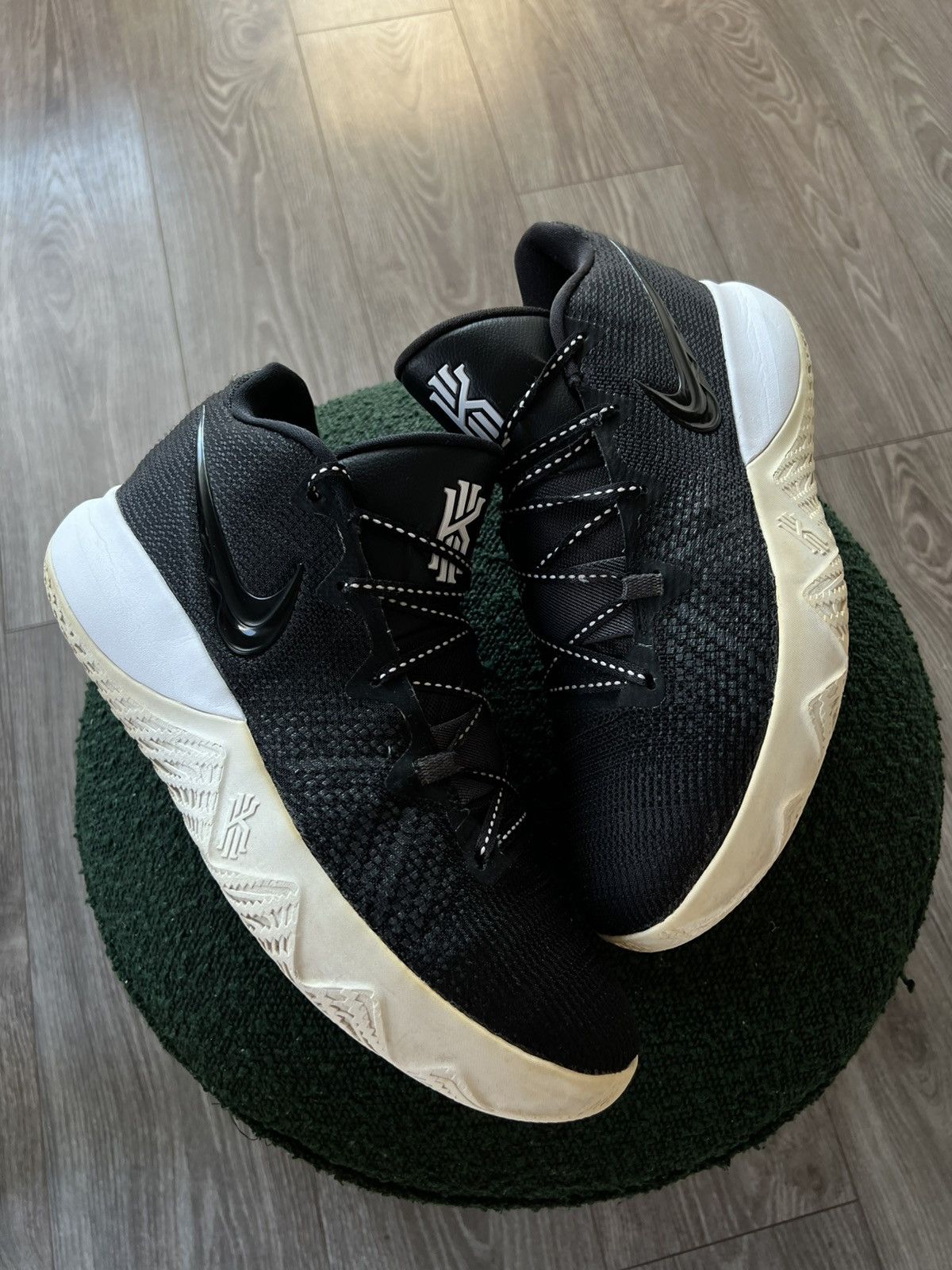 Nike Nike Kyrie Flytrap 11 Leather/Flyknit Basketball Sneakers Size US 12 / EU 45 - 7 Thumbnail