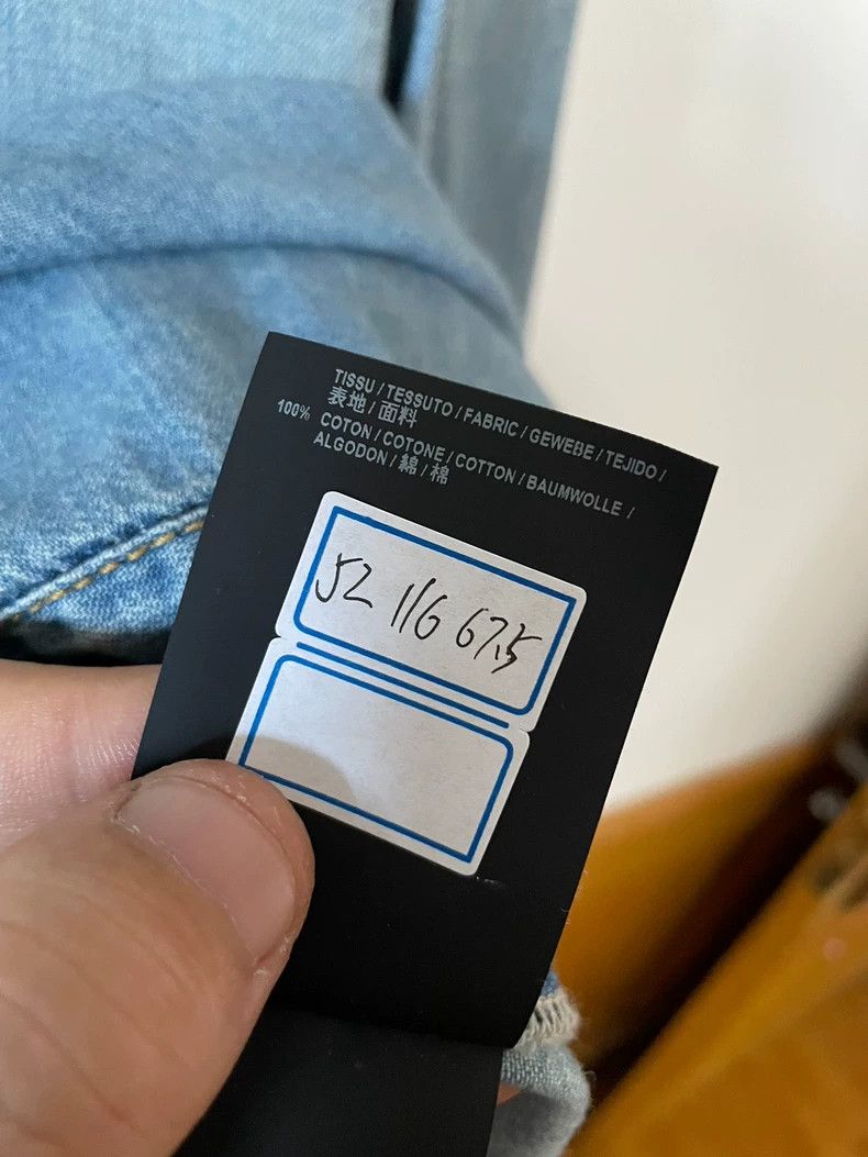Saint Laurent Paris Saint Laurent Paris 19ss Light Blue Denim Shirt 2505-Nextar Size US M / EU 48-50 / 2 - 5 Thumbnail