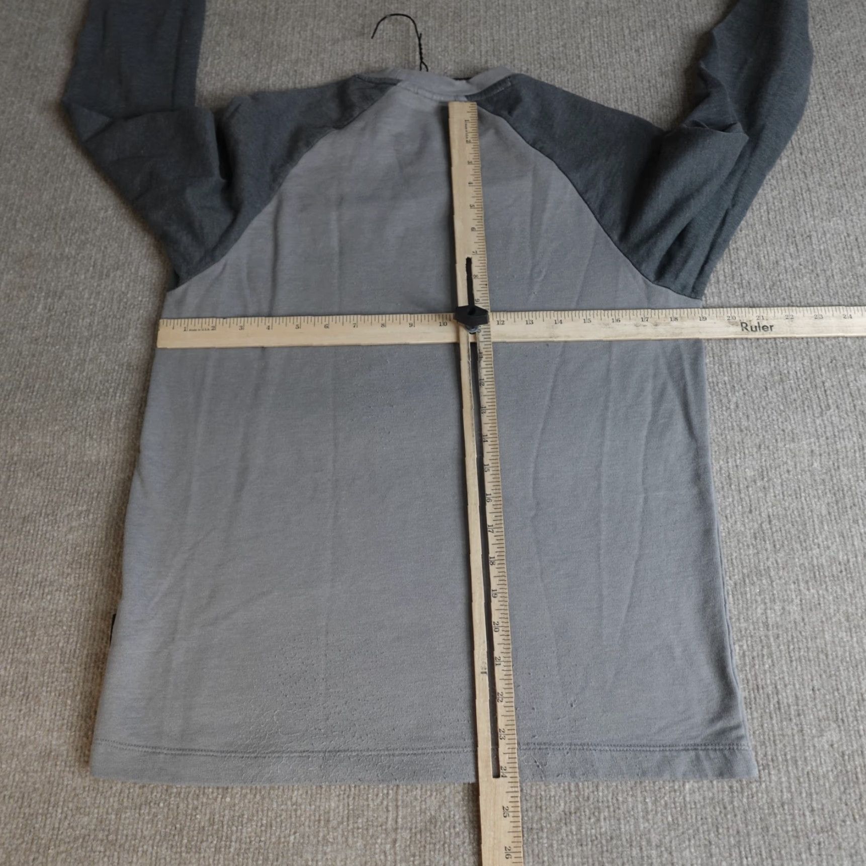 Patagonia Patagonia Sweatshirt Mens Small Gray Crew Neck Lightweight Graphic Print Fitz Roy Bison Pullover Size US S / EU 44-46 / 1 - 2 Thumbnail