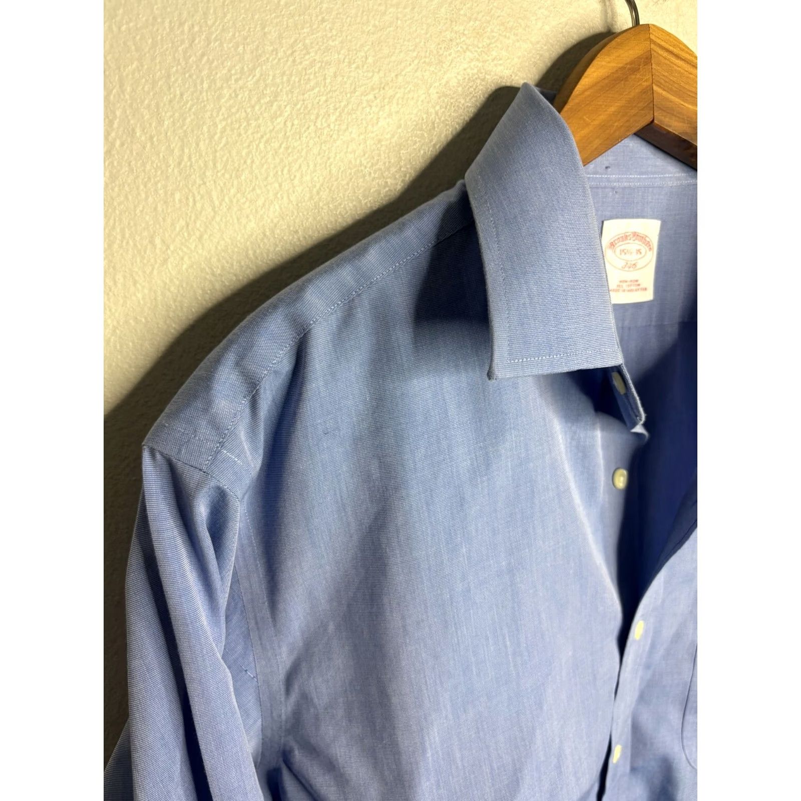 Brooks Brothers Brooks Brothers 346 Shirt Blue Oxford Mens Button Up Non Iron 15.5 Regular Long Sleeve Cotton Casual USA 5092 Size US L / EU 52-54 / 3 - 2 Thumbnail