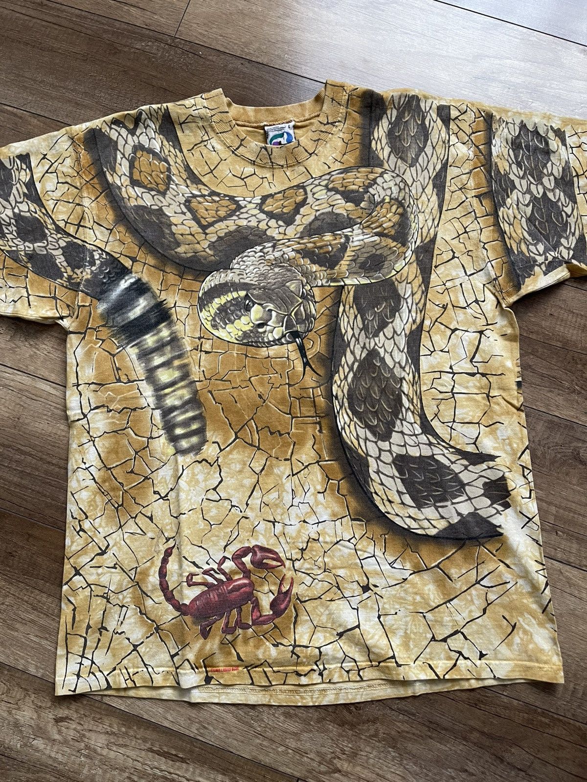 Liquid Blue 1996 Liquid Blue Snake Scorpion Vintage T-Shirt Tee Size US L / EU 52-54 / 3 - 3 Thumbnail