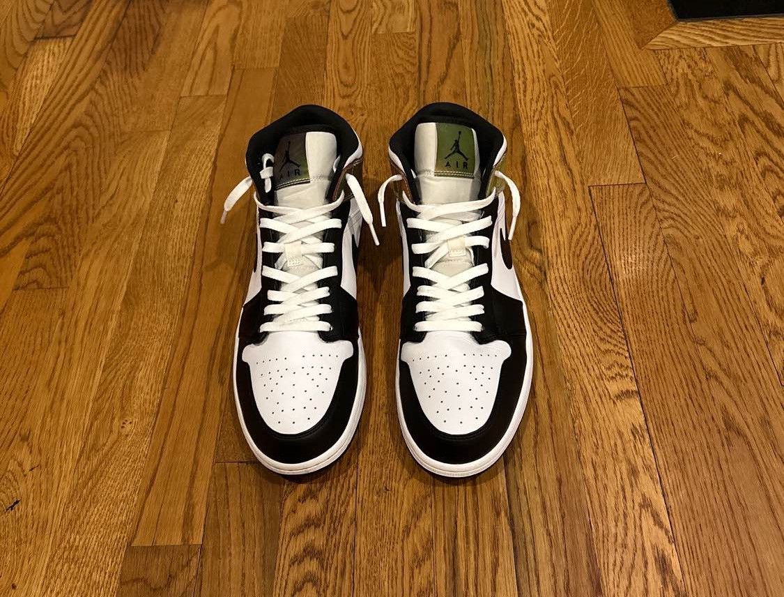 Jordan Brand Air Jordan 1 Mid SE “Heat Reactive Color Change” Size US 13 / EU 46 - 3 Thumbnail
