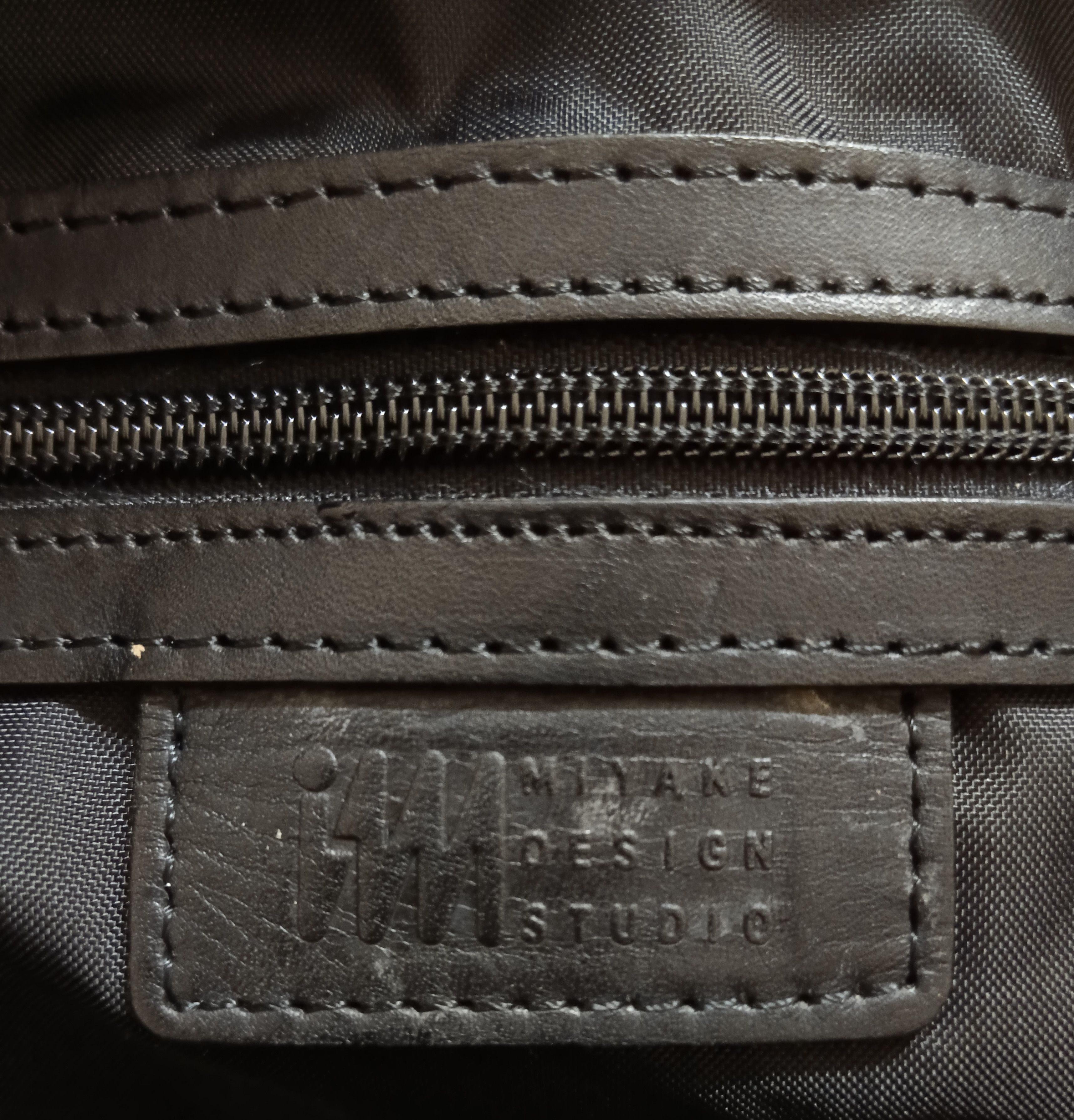 Issey Miyake ISSEY MIYAKE TRAVEL BAG Size ONE SIZE - 10 Thumbnail