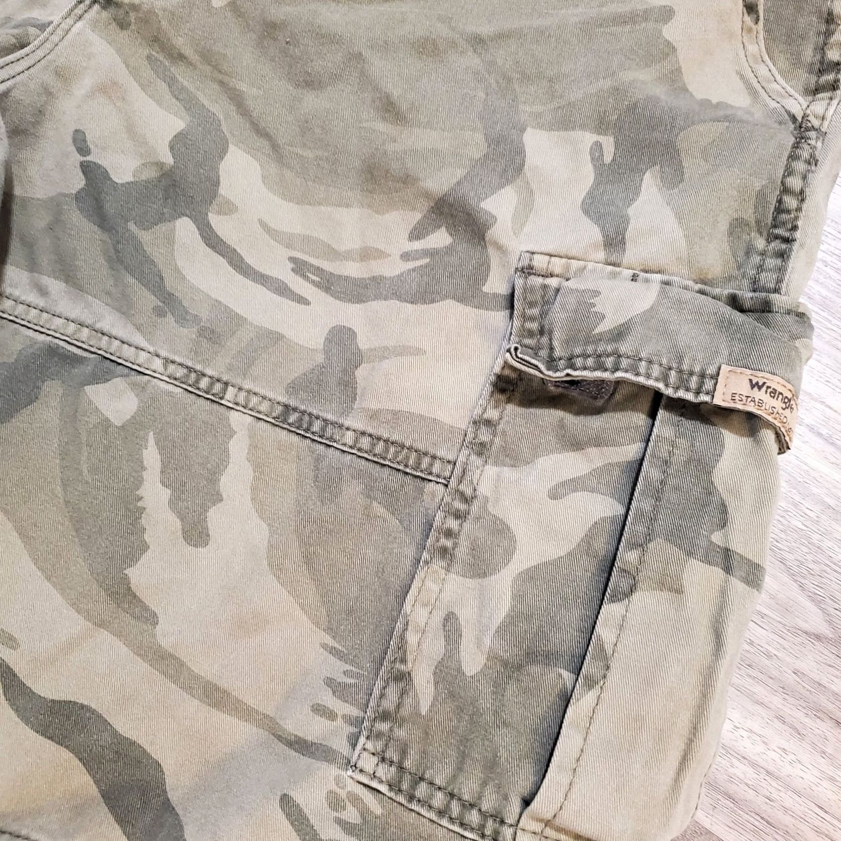 Wrangler Wrangler Cargo Shorts Mens 38R Camo Summer Grunge Streetwear Size US 38 / EU 54 - 3 Thumbnail