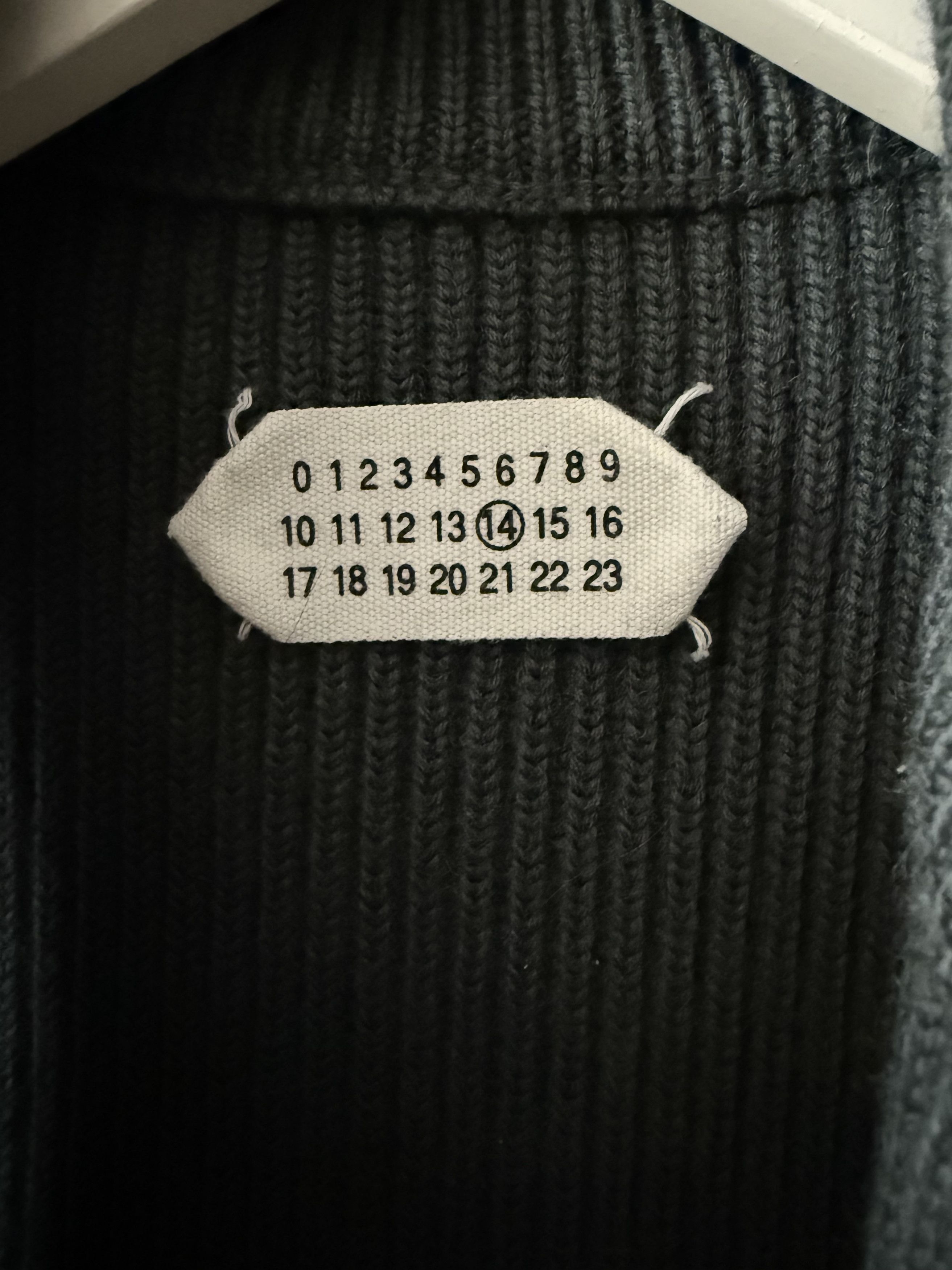 Maison Margiela Maison Margiela Wool zip Cardigan IN SIZE -S LIKE NEW Size US S / EU 44-46 / 1 - 10 Thumbnail