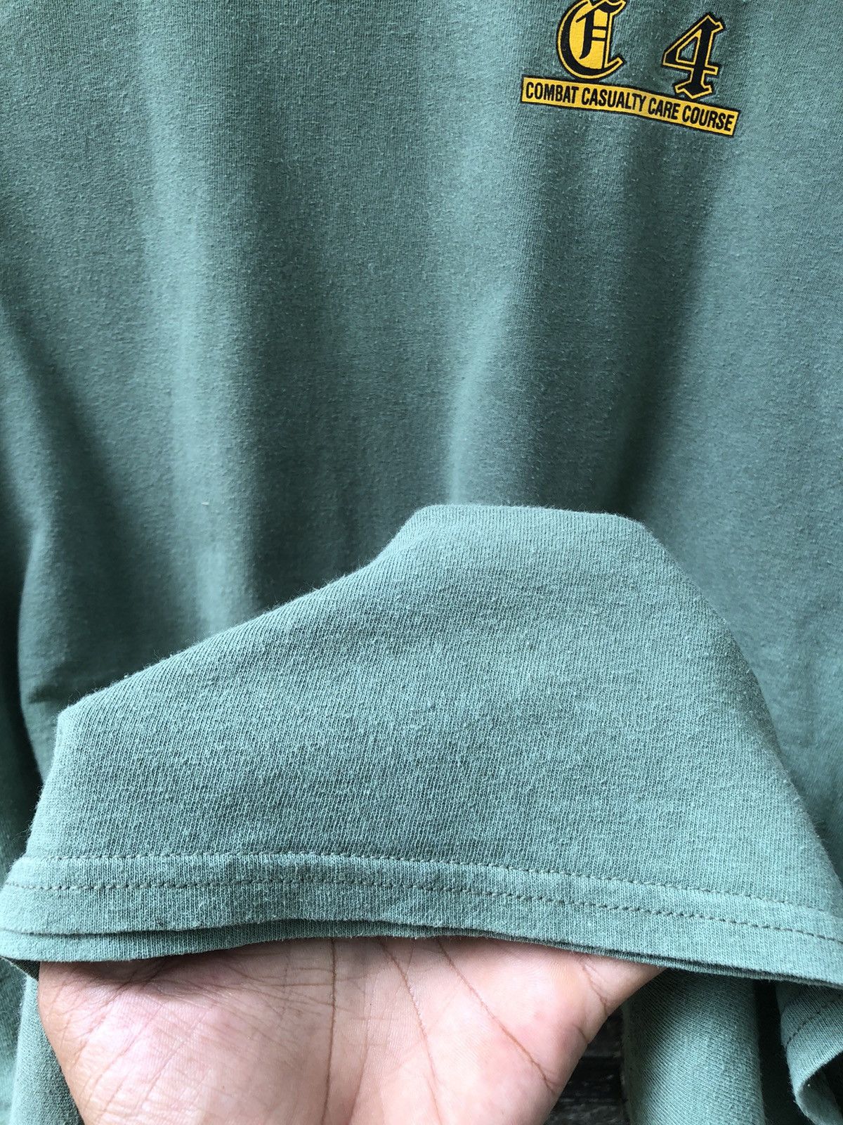 Japanese Brand Vintage Y2K C4 Combat Casualty Care Course Tee Size US XL / EU 56 / 4 - 14 Thumbnail