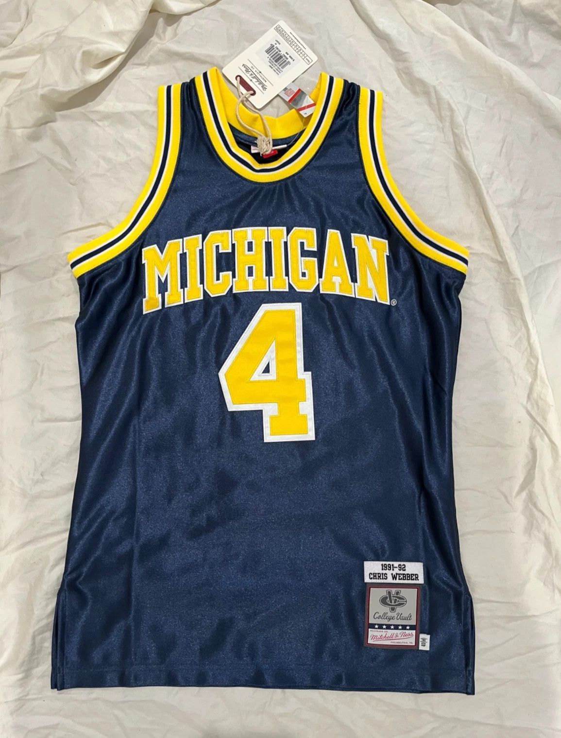 Mitchell & Ness Chris Webber Michigan Jersey Home AUTHENTIC Size US M / EU 48-50 / 2 - 1 Thumbnail