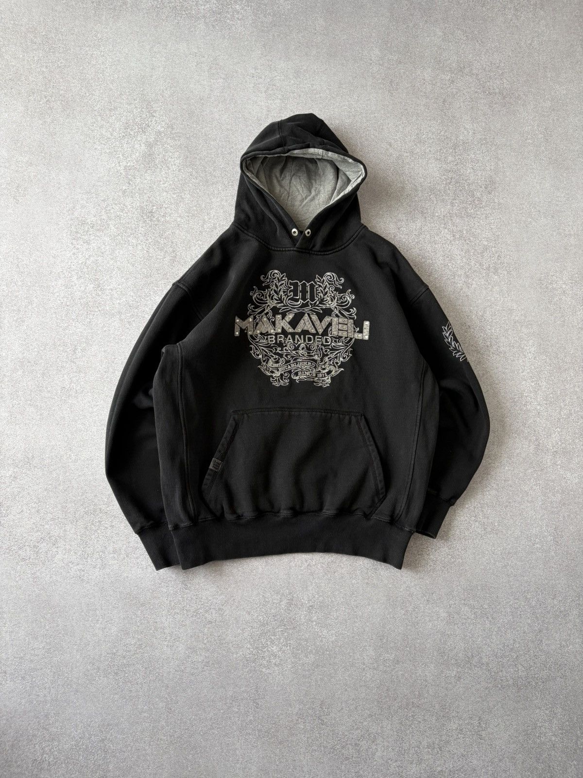 Makaveli VTG Y2K Makaveli Rare 2Pac Rap Embroidered Logo Black Hoodie Size US L / EU 52-54 / 3 - 1 Thumbnail