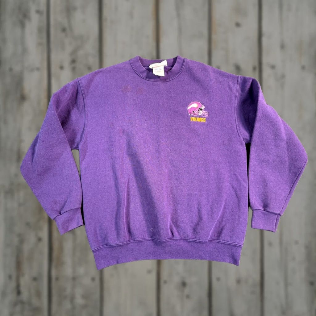 Vintage VINTAGE Majestic Minnesota Vikings Sweatshirt Adult Medium Purple Crewneck NFL Size US M / EU 48-50 / 2 - 1 Thumbnail