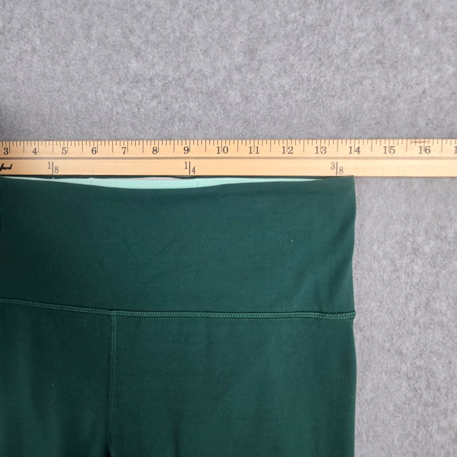 Athleta Athleta Medium Green Colorblock Elation Asym 7/8 Leggings Size 28" / US 6 / IT 42 - 12 Thumbnail