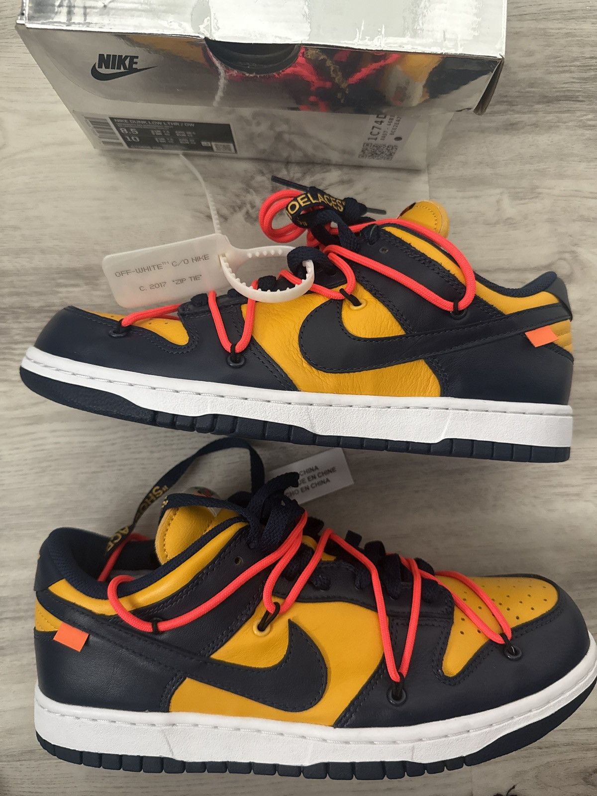 Nike × Off-White Nike X Offwhite Dunk Low University Gold Size US 8.5 / EU 41-42 - 1 Thumbnail