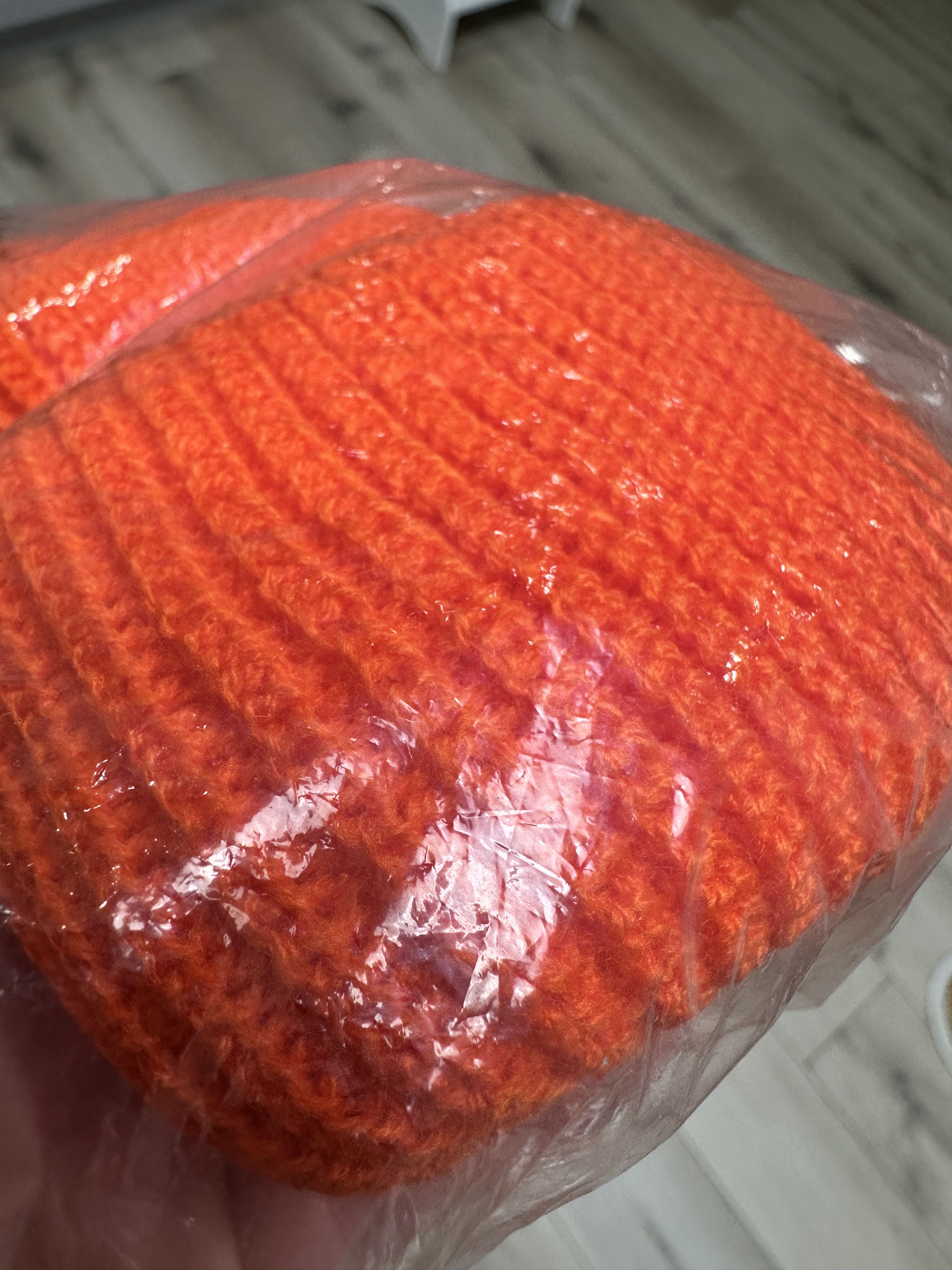 Other Maybe Tomorrow x Who Jongwoo OG Buster Beanie Orange DS Size ONE SIZE - 4 Thumbnail