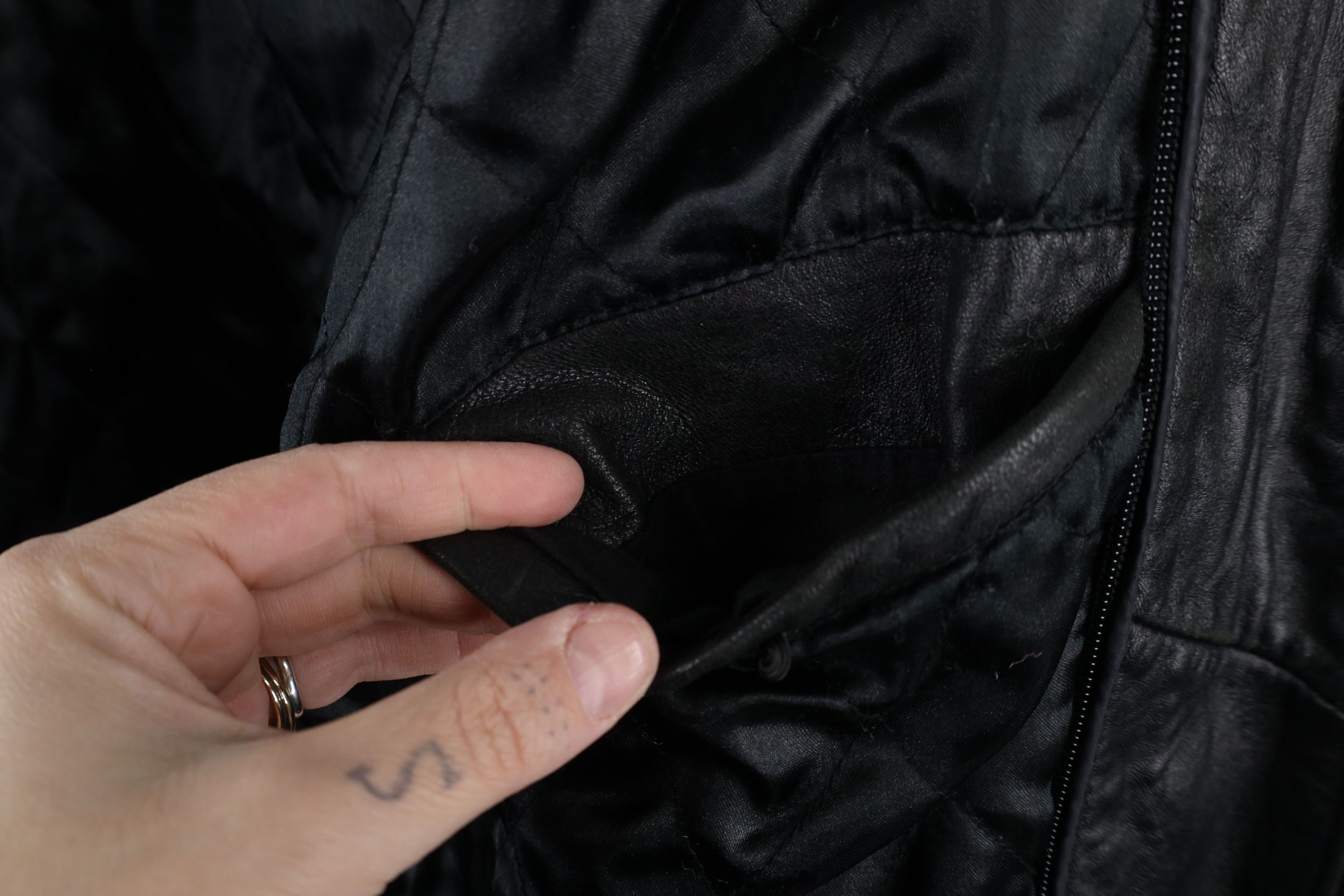Vintage Vintage 90s Streetwear Quilted Soft Leather Bomber Jacket Size US XXL / EU 58 / 5 - 11 Thumbnail