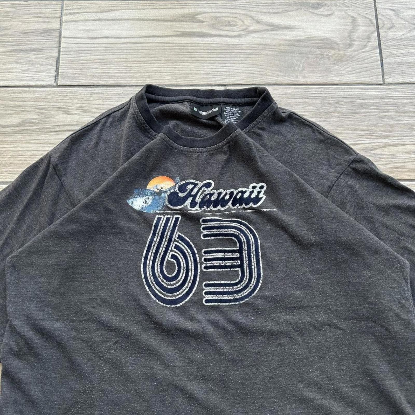 Designer Vintage No Boundaries Hawaii Surfwear T-Shirt Size US M / EU 48-50 / 2 - 3 Thumbnail
