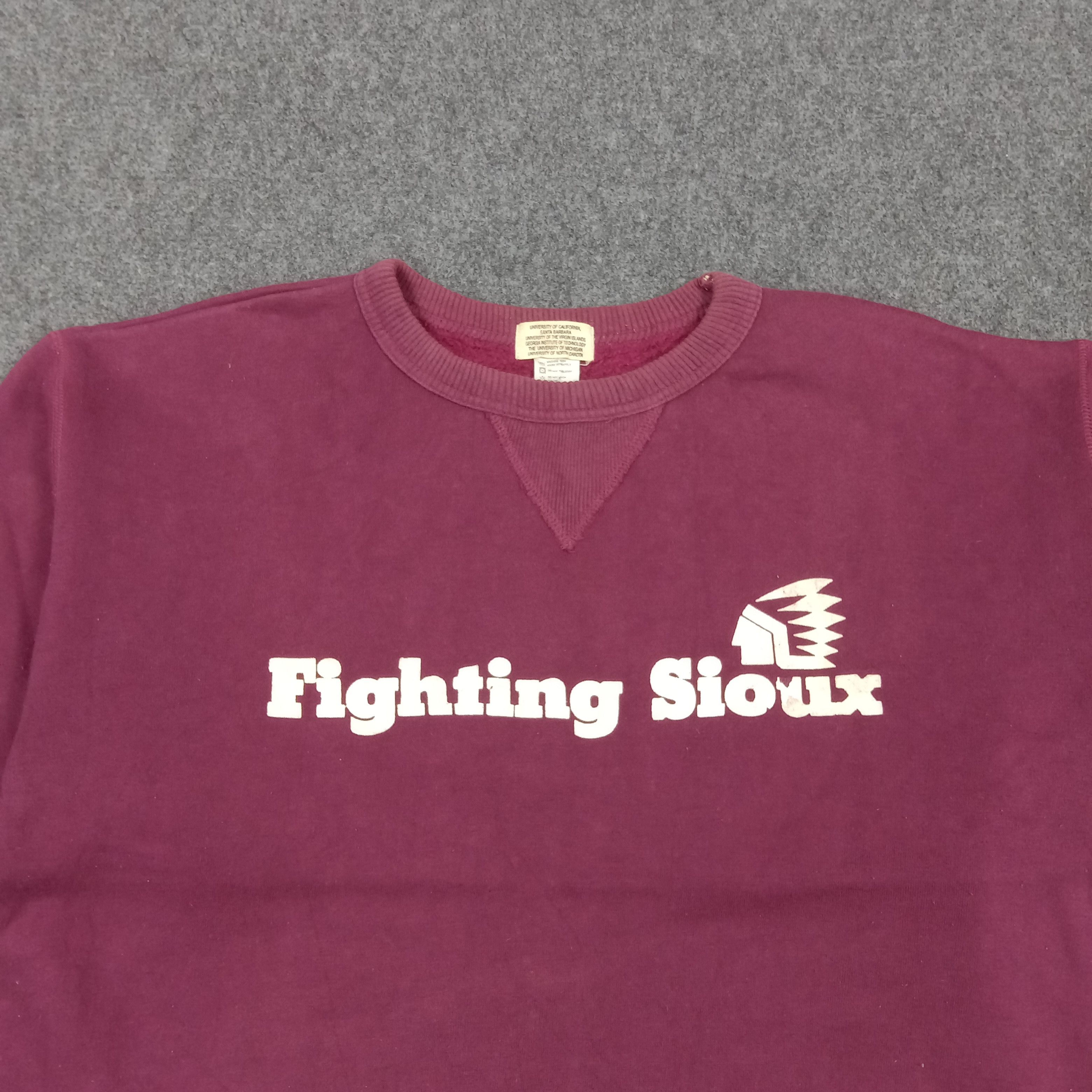 Vintage University of California Fighting Sioux Sweatshirt C286N14 Size US L / EU 52-54 / 3 - 2 Thumbnail