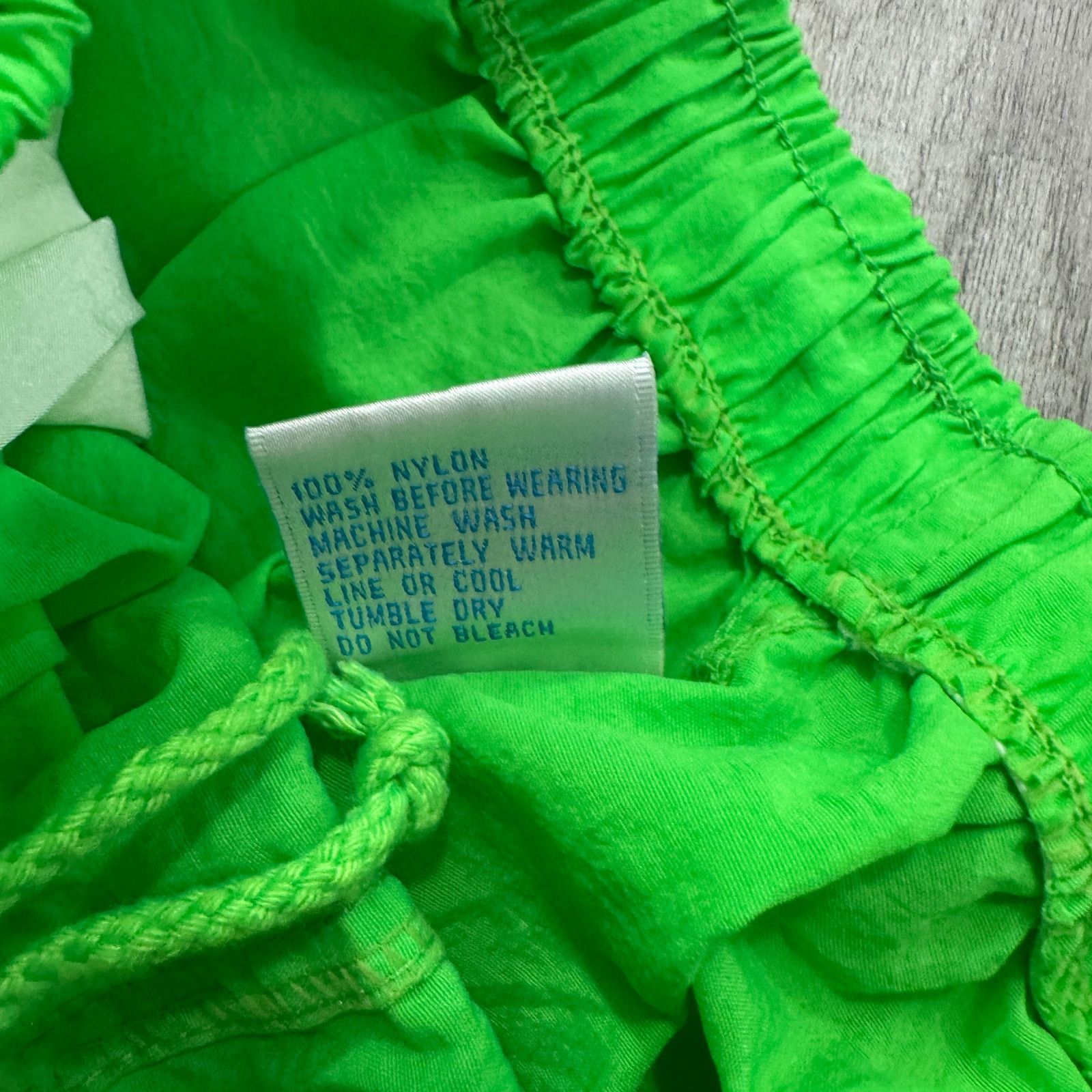 Vintage NEW Vintage USA Sport Surf Shorts Mens Small Green 80s Size US 26 / EU 42 - 6 Thumbnail