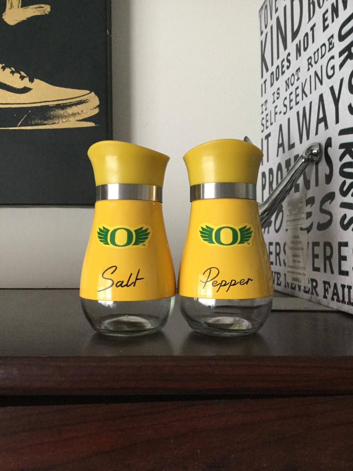 The Unbranded Brand Oregon Ducks Stainless Steel Salt & Pepper Shaker Set Size ONE SIZE - 1 Preview