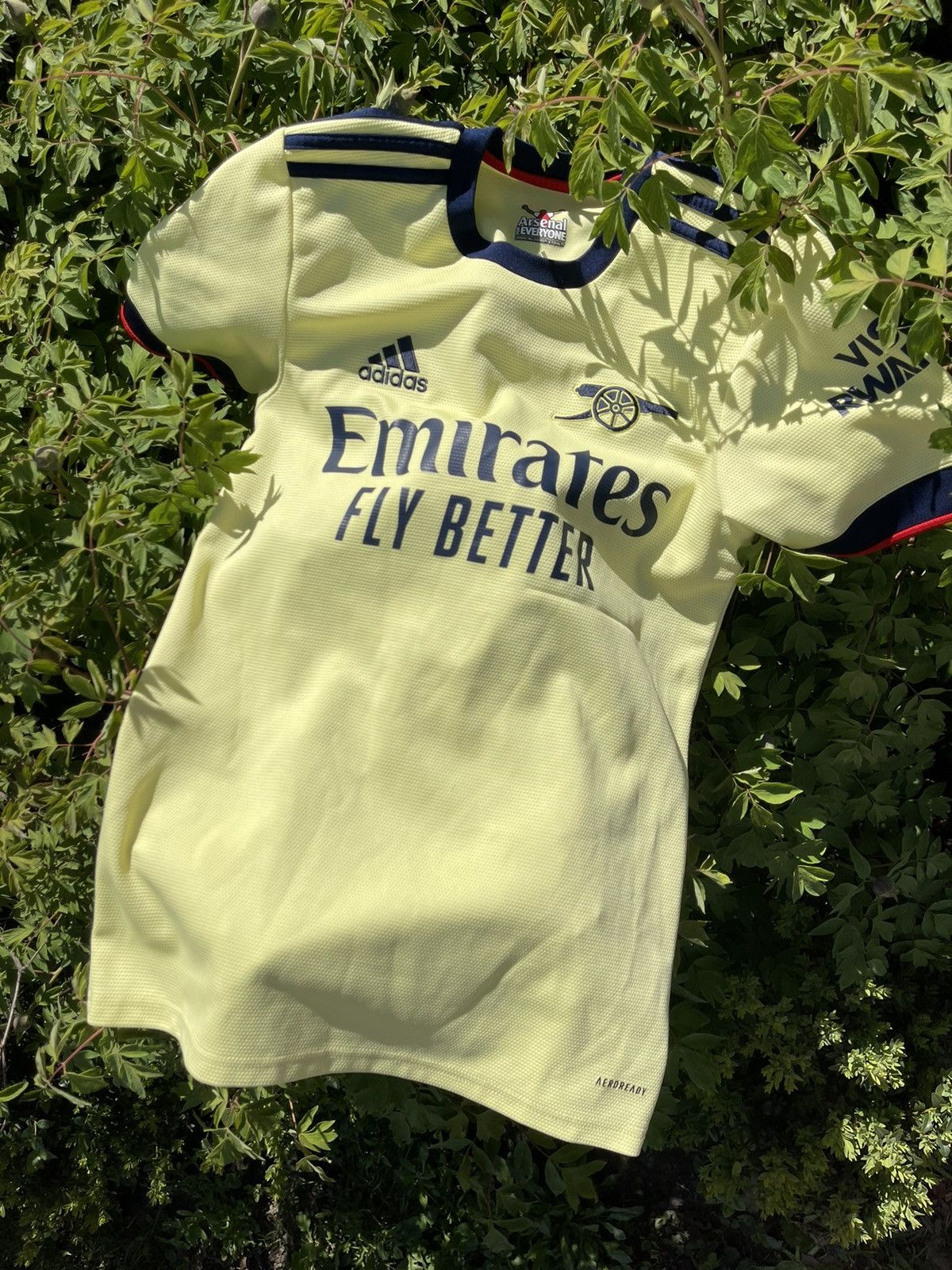 Adidas 2021 Adidas Arsenal soccer jersey Man XS Size US XS / EU 42 / 0 - 14 Thumbnail