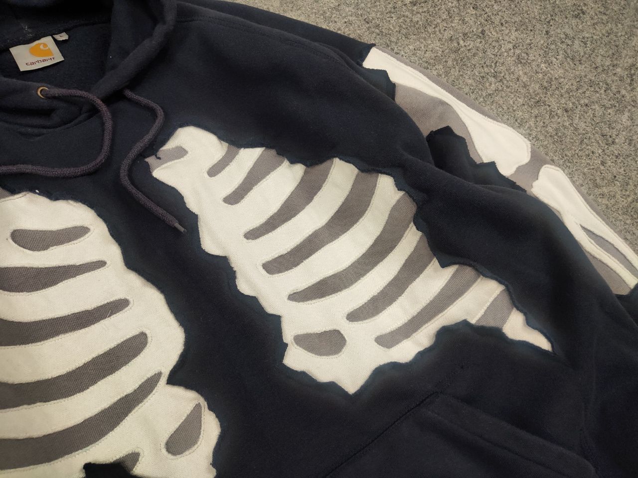 Carhartt Vintage Carhartt Skeleton Original Baggy Fit Hoodie USA Size US L / EU 52-54 / 3 - 9 Thumbnail