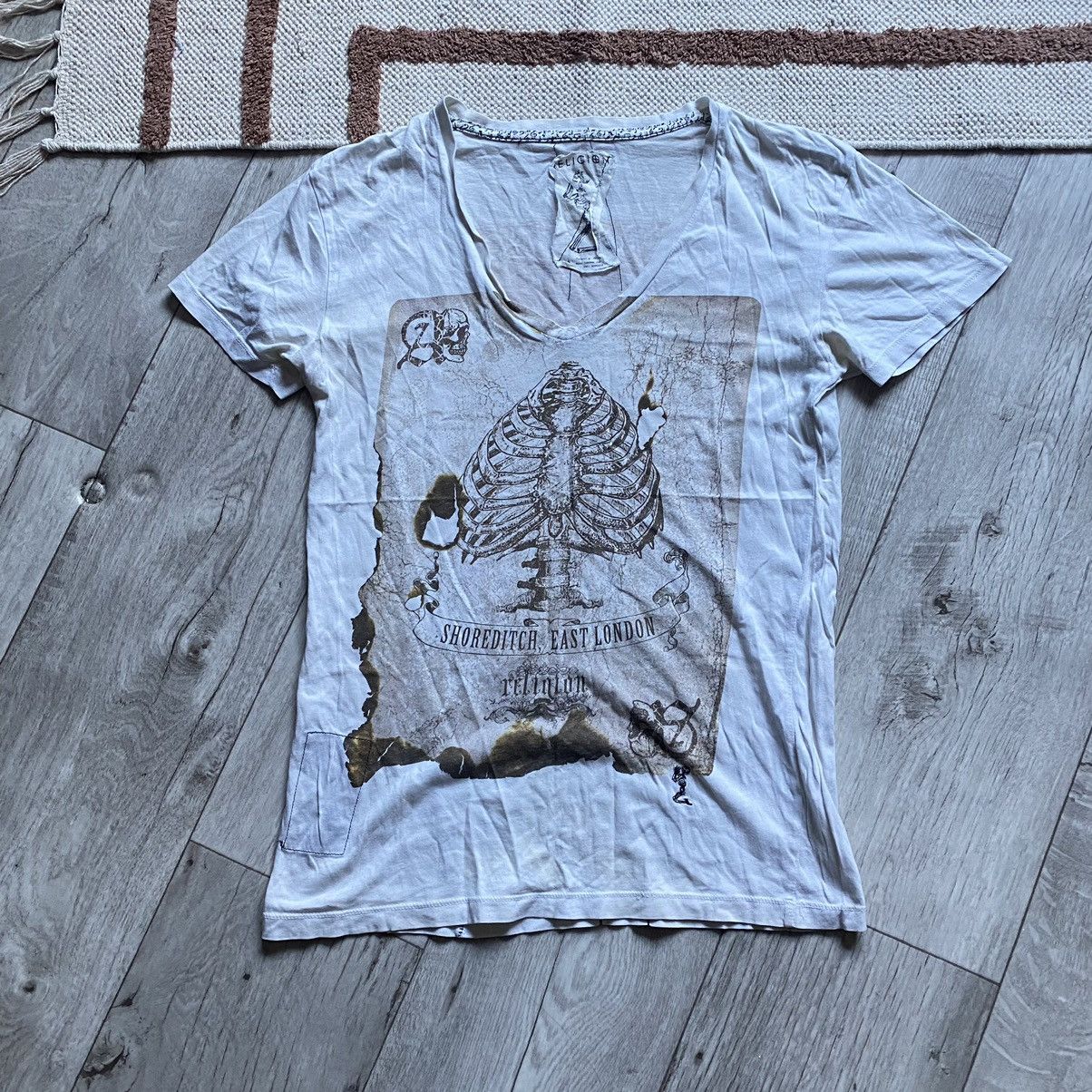 Other RELIGION Y2K AFFLICTION TYPE CARD PRINT T SHIRT Size US S / EU 44-46 / 1 - 1 Thumbnail