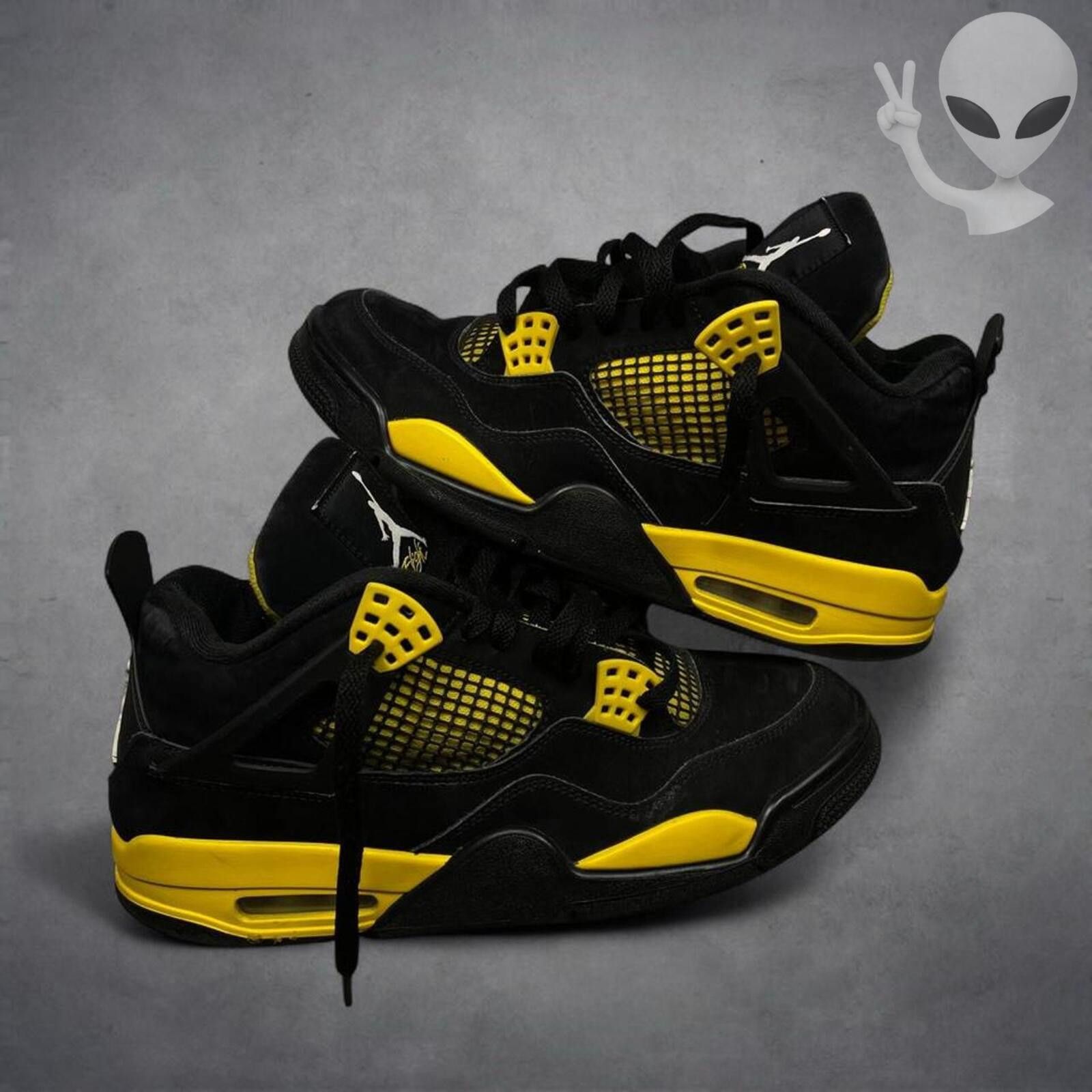 Nike Jordan 4 Retro Thunder Mens 10 Black Yellow DH6927-017 Size US 10 / EU 43 - 1 Thumbnail