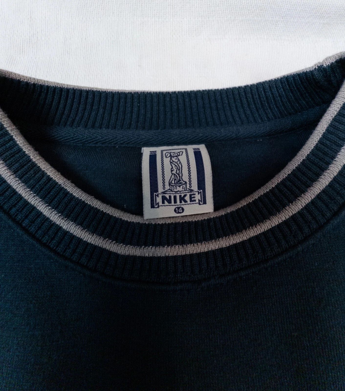 Nike 90s Vintage Nike Sweatshirt Dark Green-Blue Small sweater Size US S / EU 44-46 / 1 - 2 Thumbnail