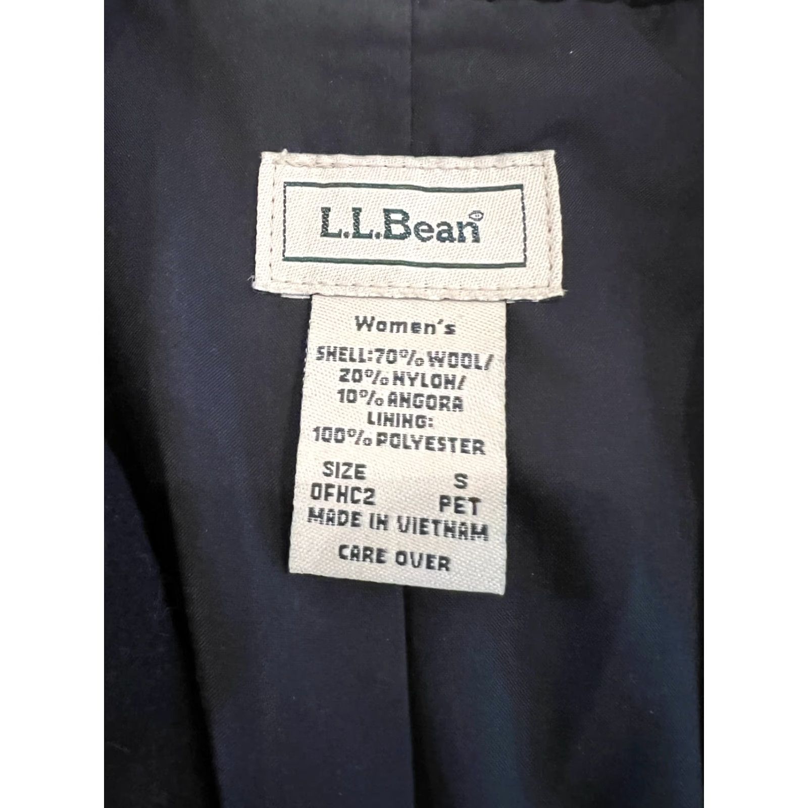 Vintage VINTAGE LL Bean Women’s Wool Blazer Petite Size S Black Lined 3 Button Blazer Size S / US 4 / IT 40 - 5 Thumbnail