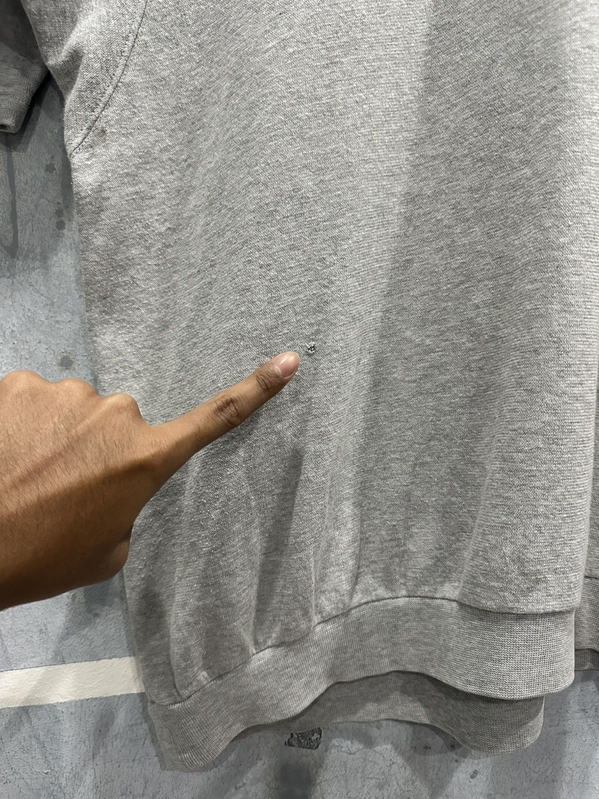 Maison Margiela Maison Martin Margiela MM6 Asymmetrical Sweatshirt Size US M / EU 48-50 / 2 - 7 Thumbnail