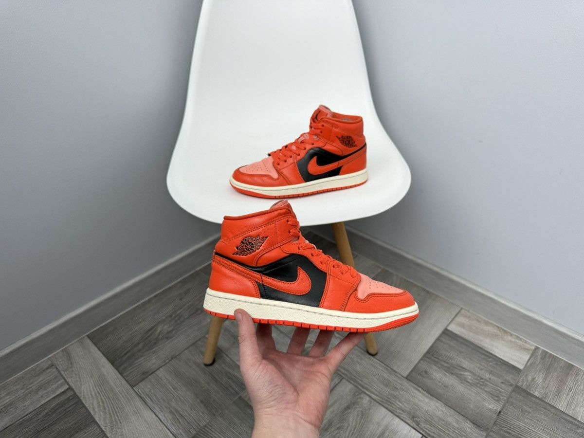 Nike Nike Air Jordan 1 Mid Sneakers Size US 7 / IT 37 - 1 Thumbnail