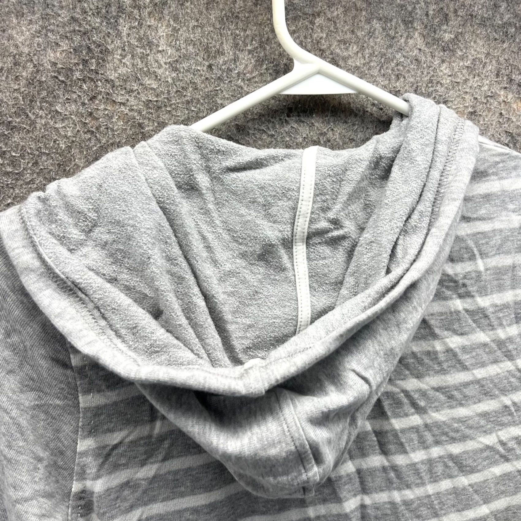 Anthropologie Anthropologie Jacket Women M Gray Striped Full Zip Fleece Size M / US 6-8 / IT 42-44 - 3 Thumbnail
