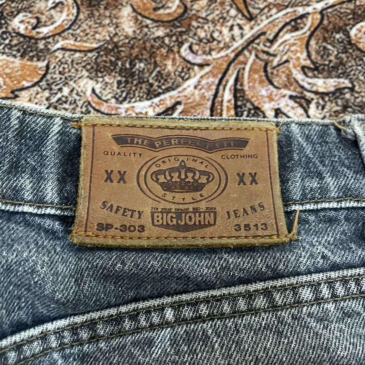Big John 🔥Vintage 80s Big John Stoned Washed Ripped Distress Jeans Size US 31 - 13 Thumbnail